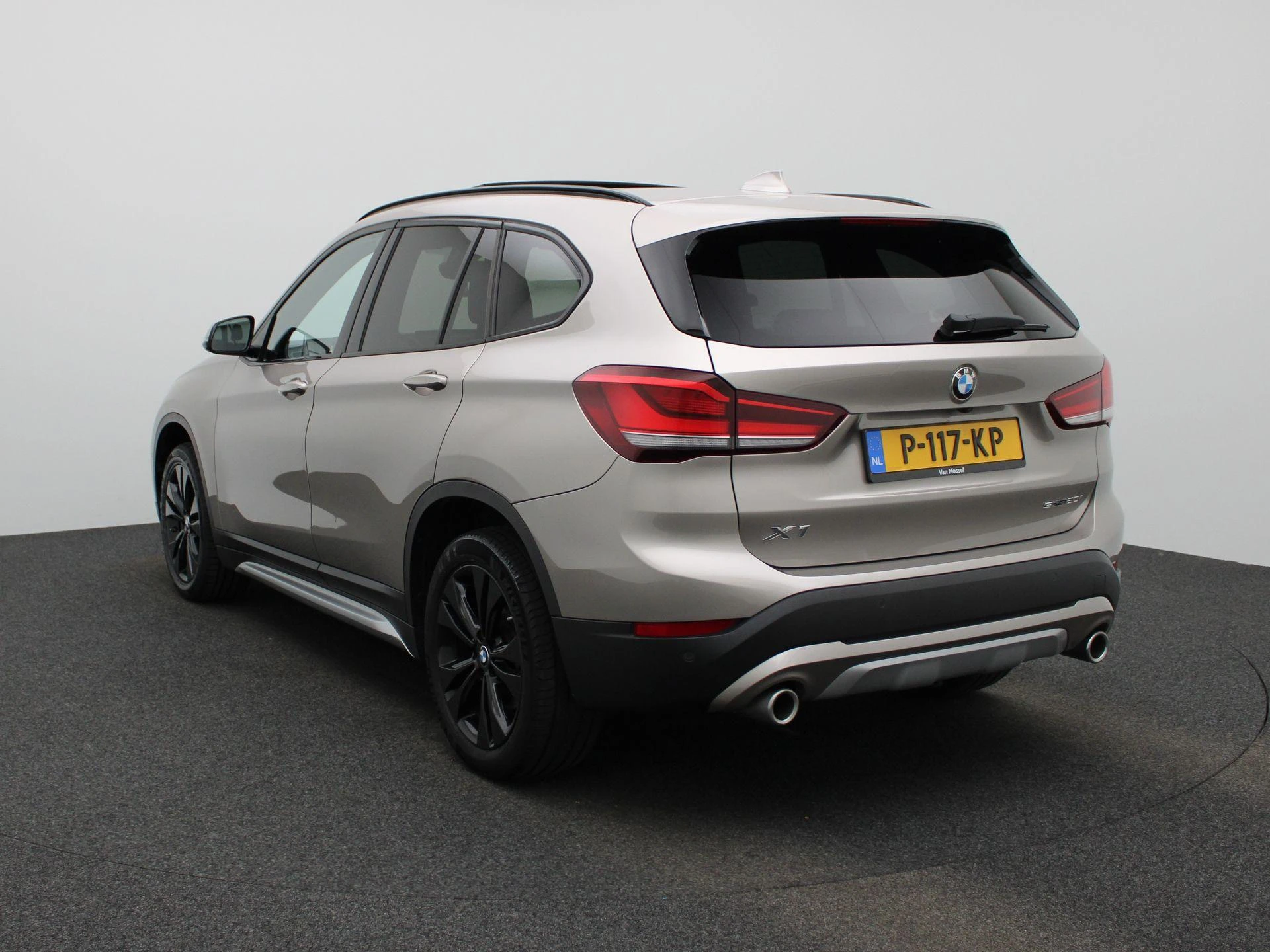 BMW-X1-image-2