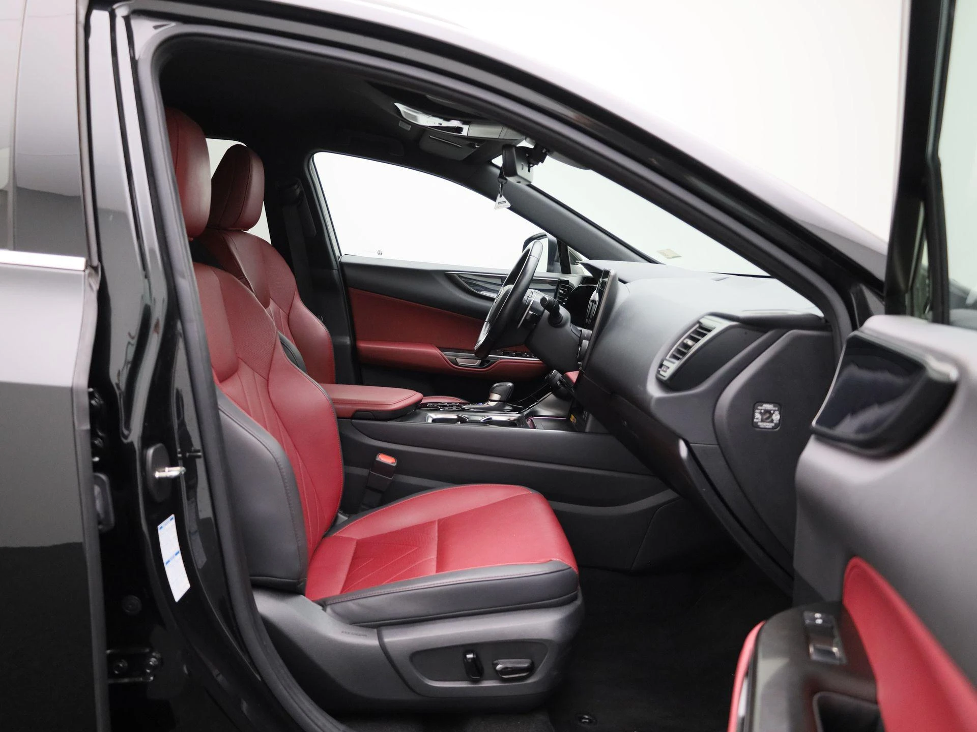 Lexus-NX-image-40