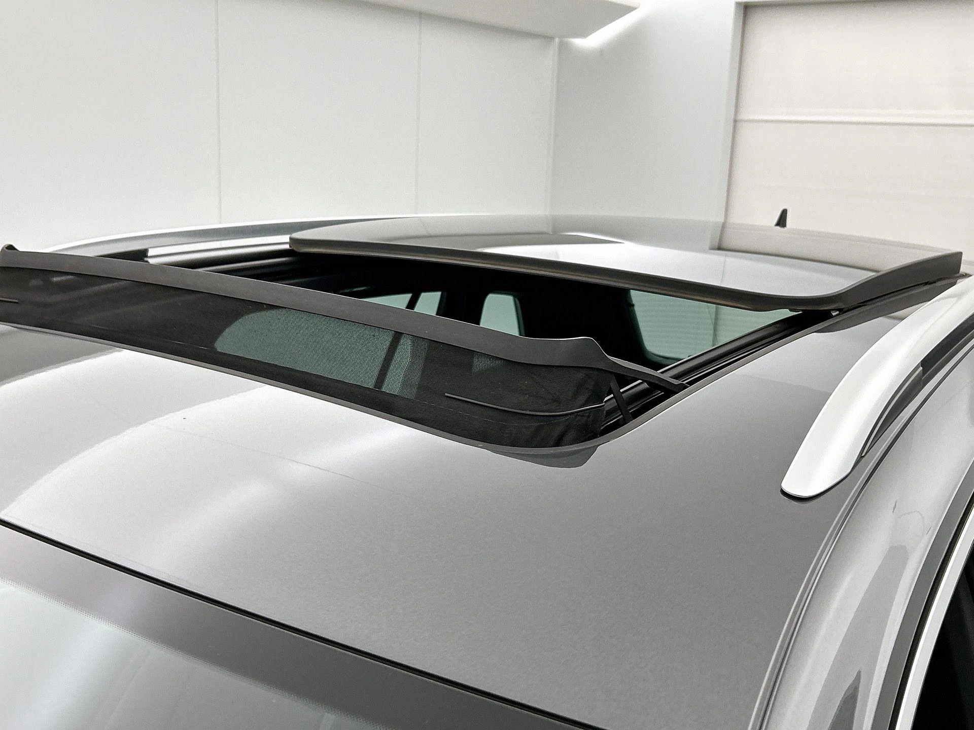 Volkswagen-Tiguan-image-33