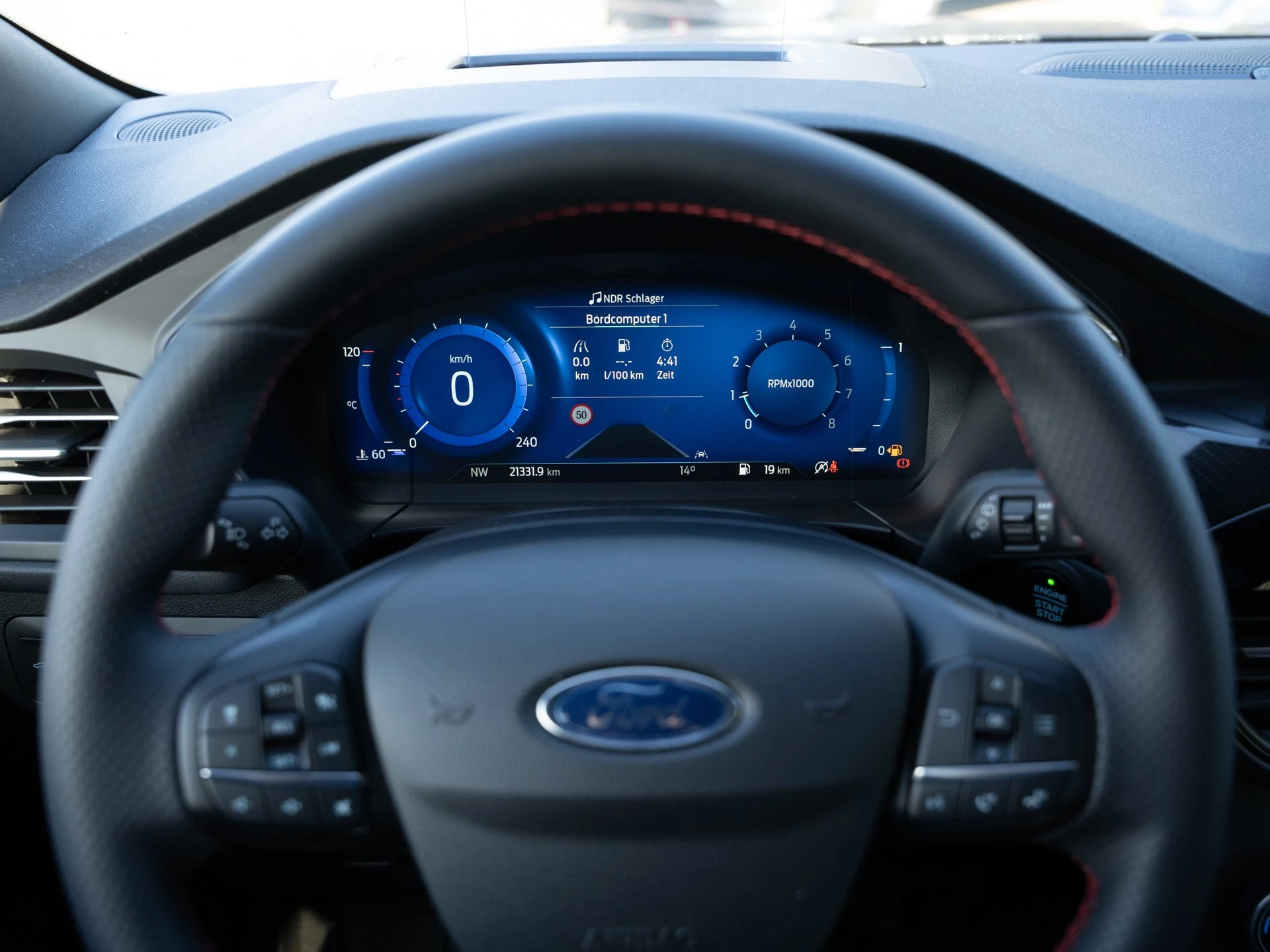 Ford Kuga ST-Line X*PANO*AHK*KAM*ACC*NAVI*SOUND-SYS.