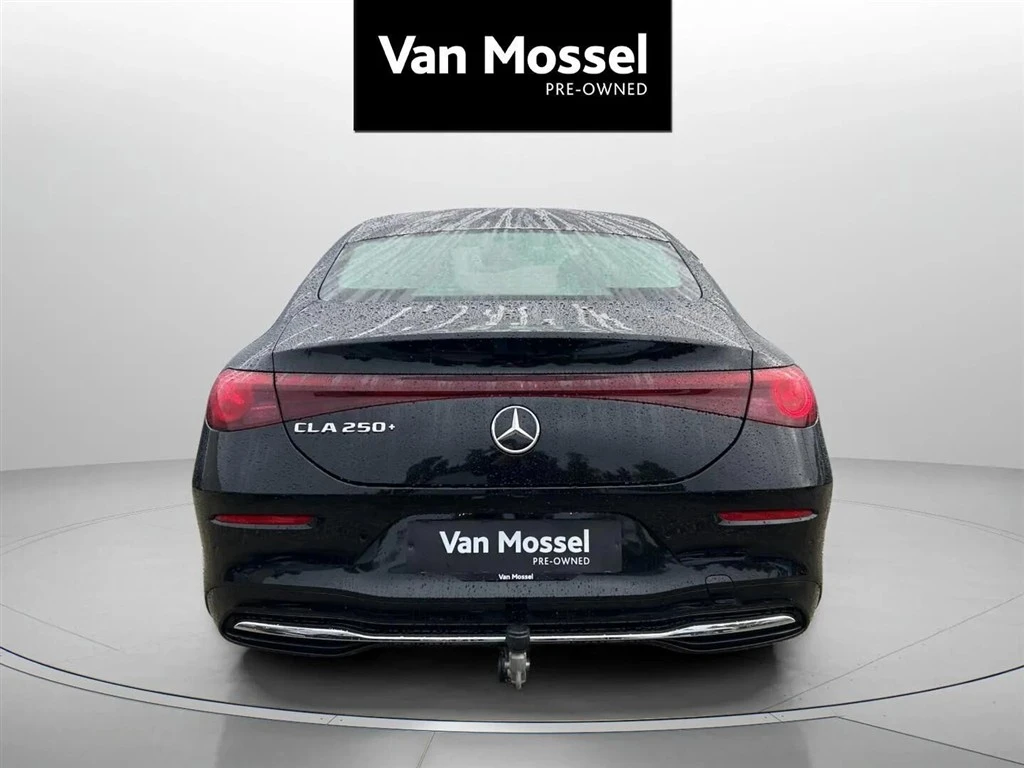 Mercedes-Benz-CLA-image-6