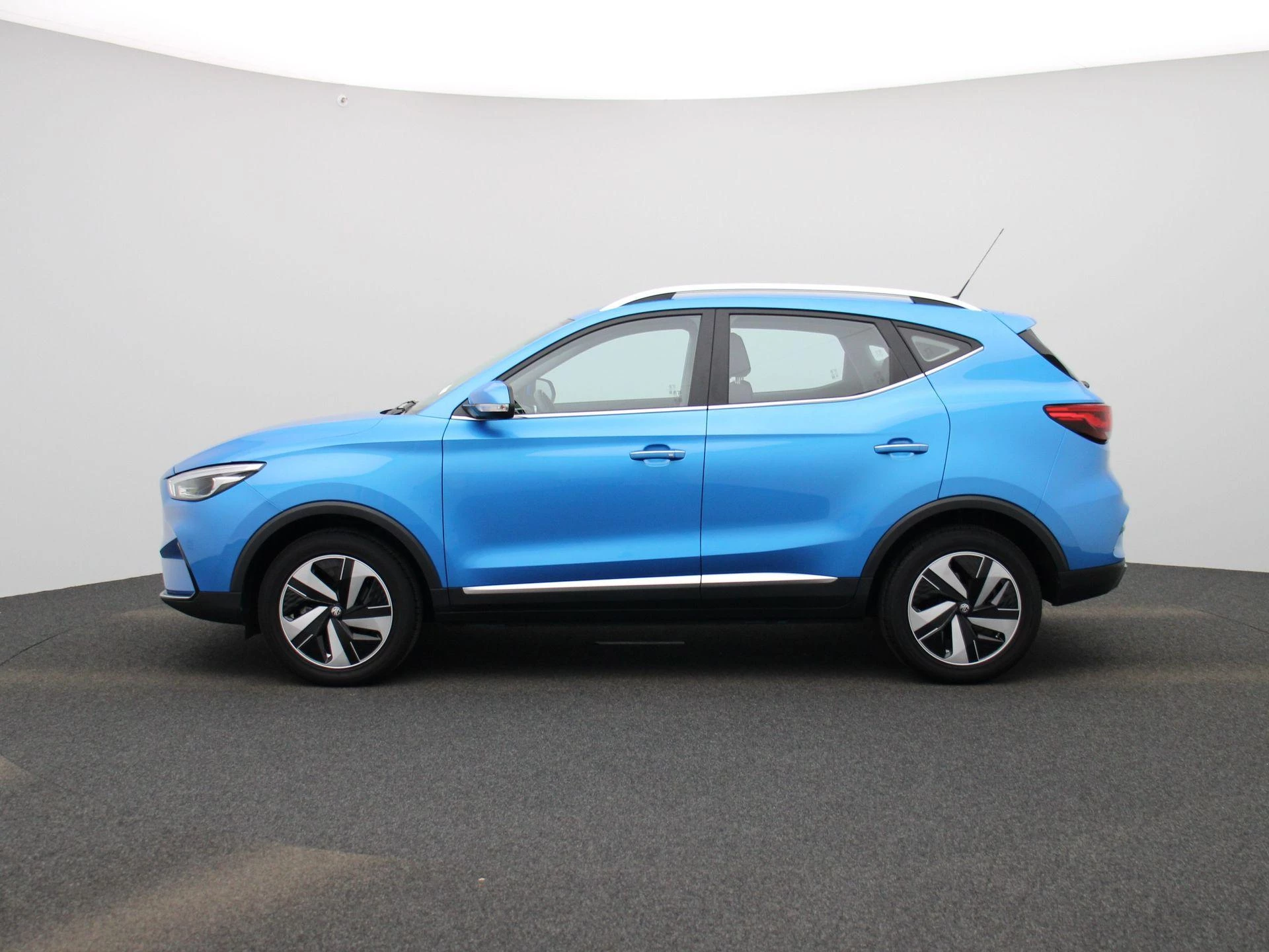 MG-ZS EV-image-5