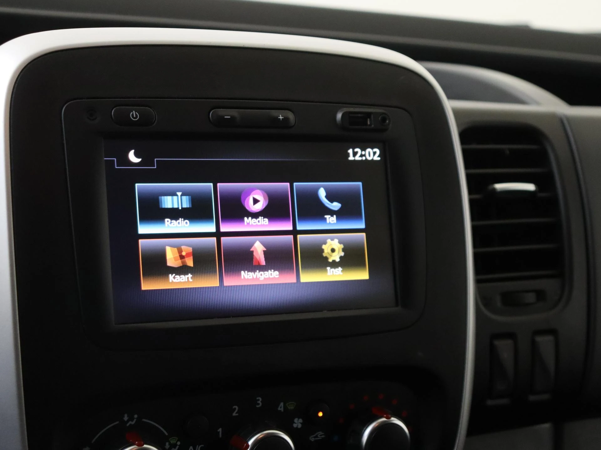 Renault-Trafic-image-16