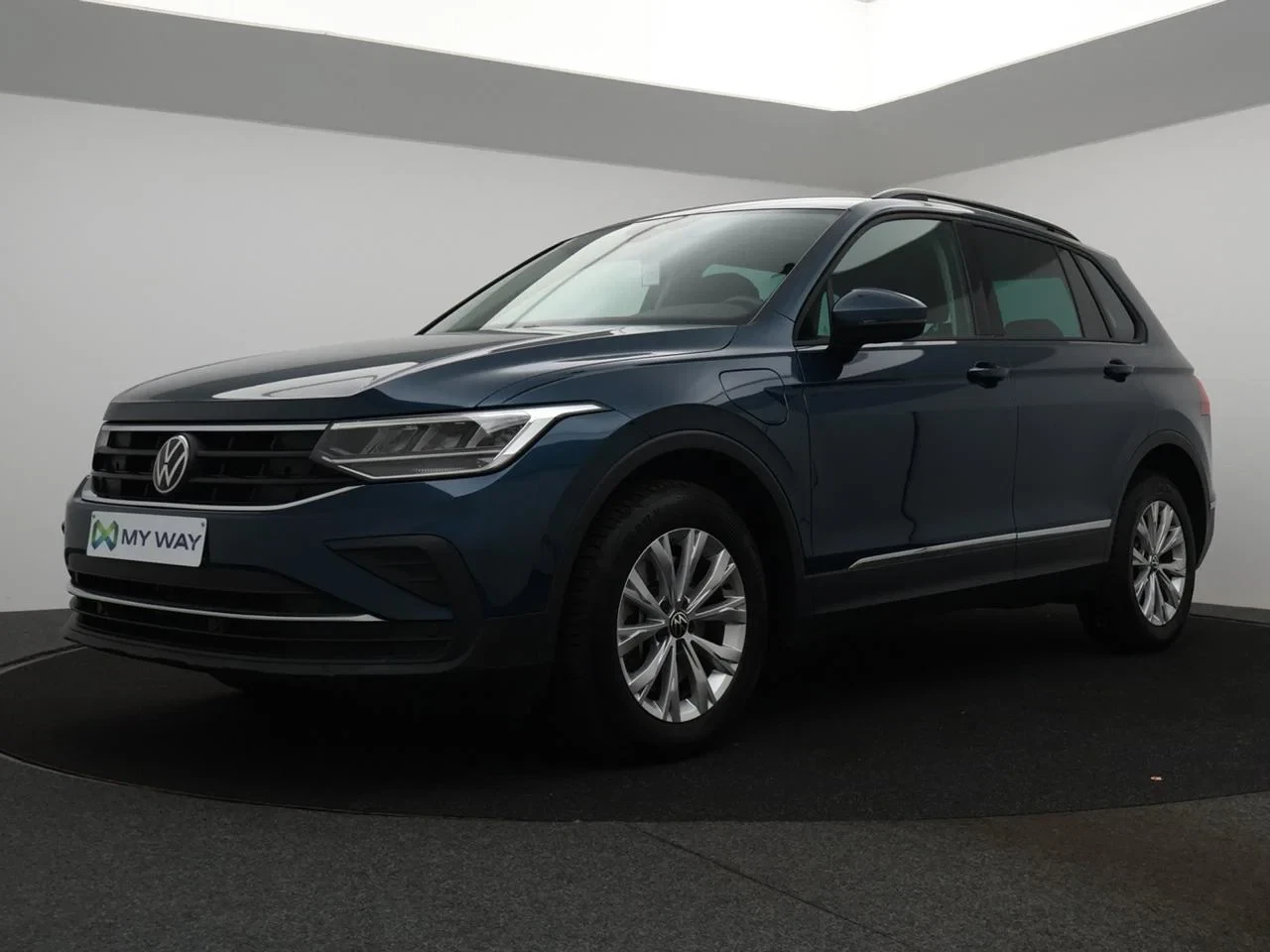Volkswagen-Tiguan-image-0