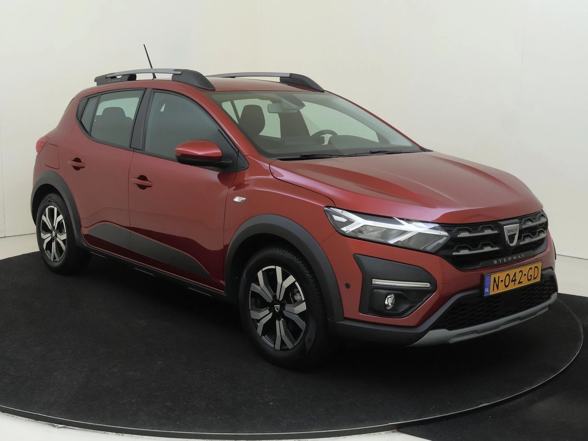 Dacia-Sandero Stepway-image-1