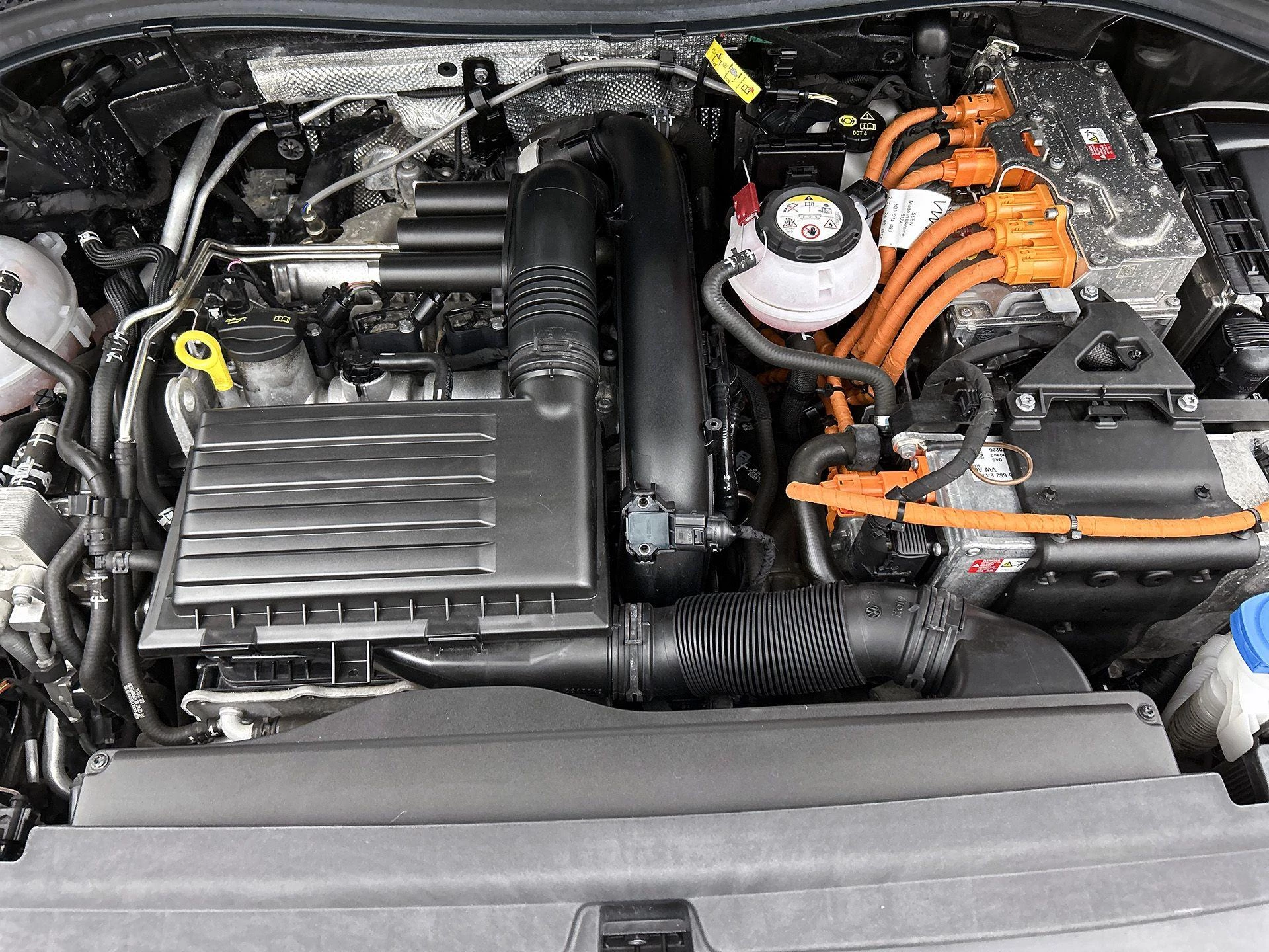 Volkswagen-Tiguan-image-25