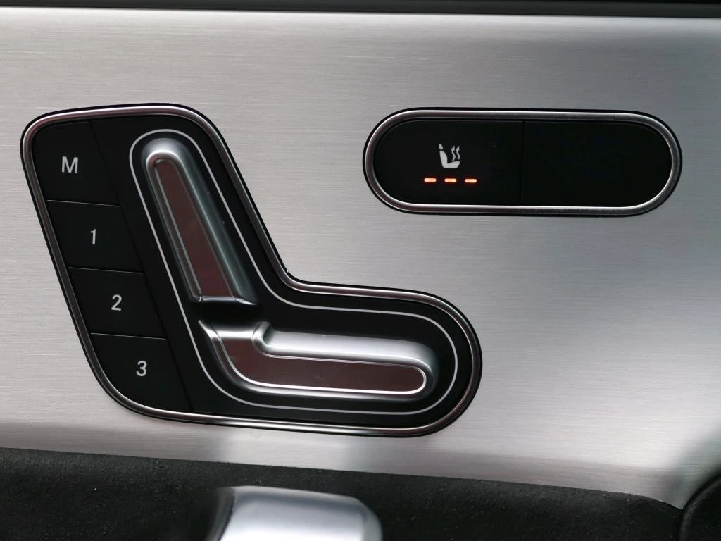 Mercedes-Benz-CLA-image-6