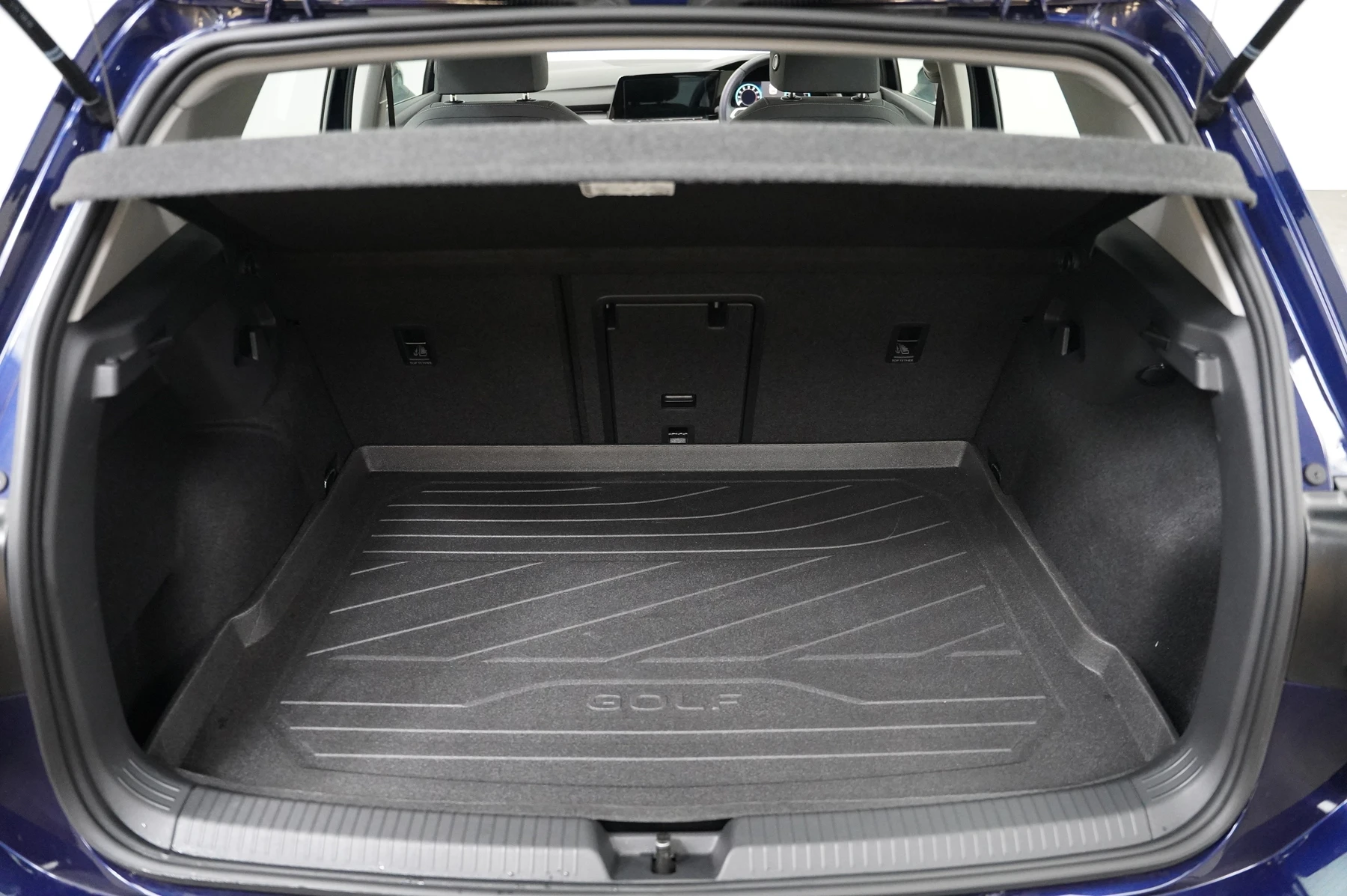 Volkswagen-Golf-image-13