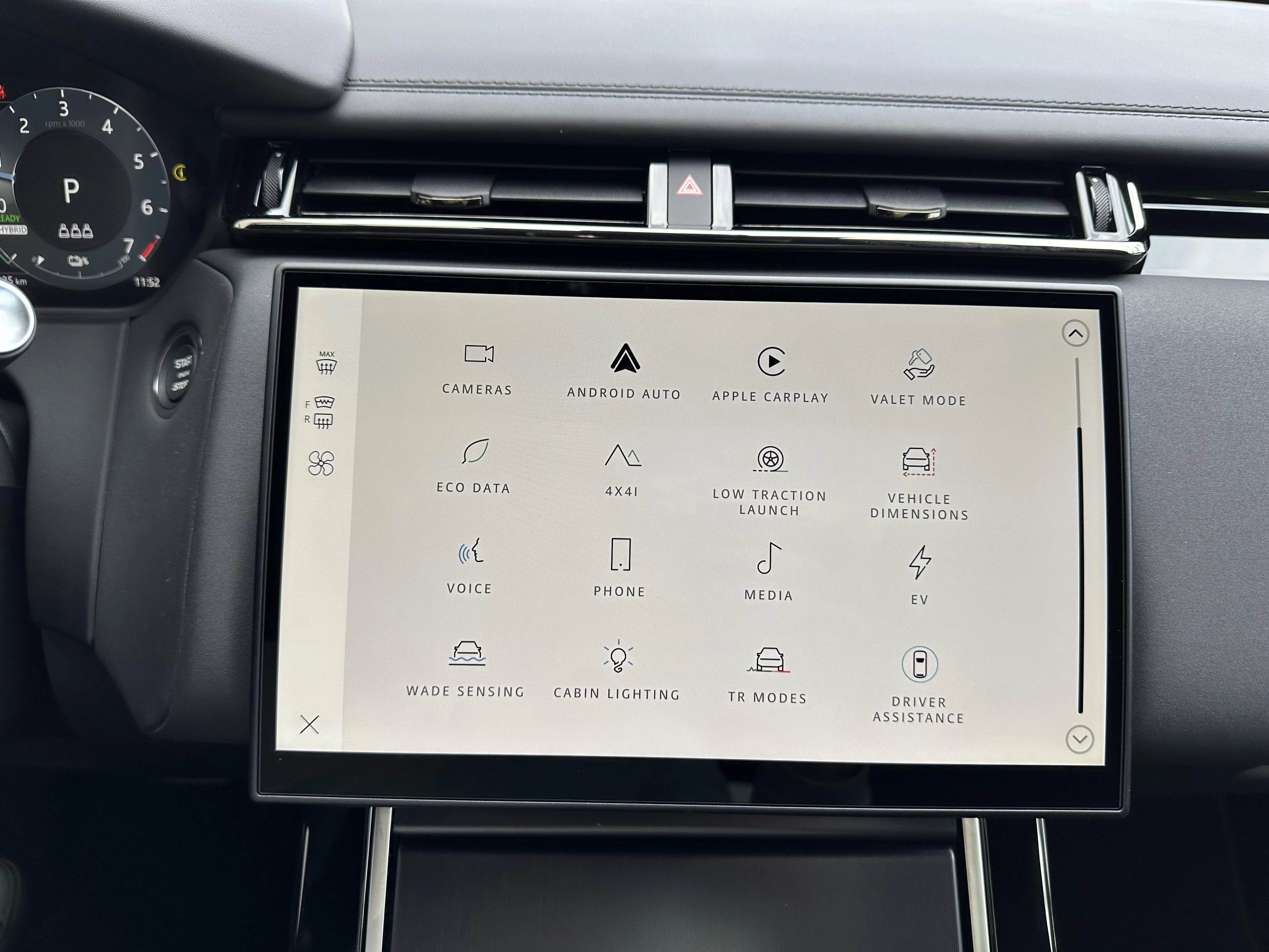 Land Rover-Range Rover Velar-image-26
