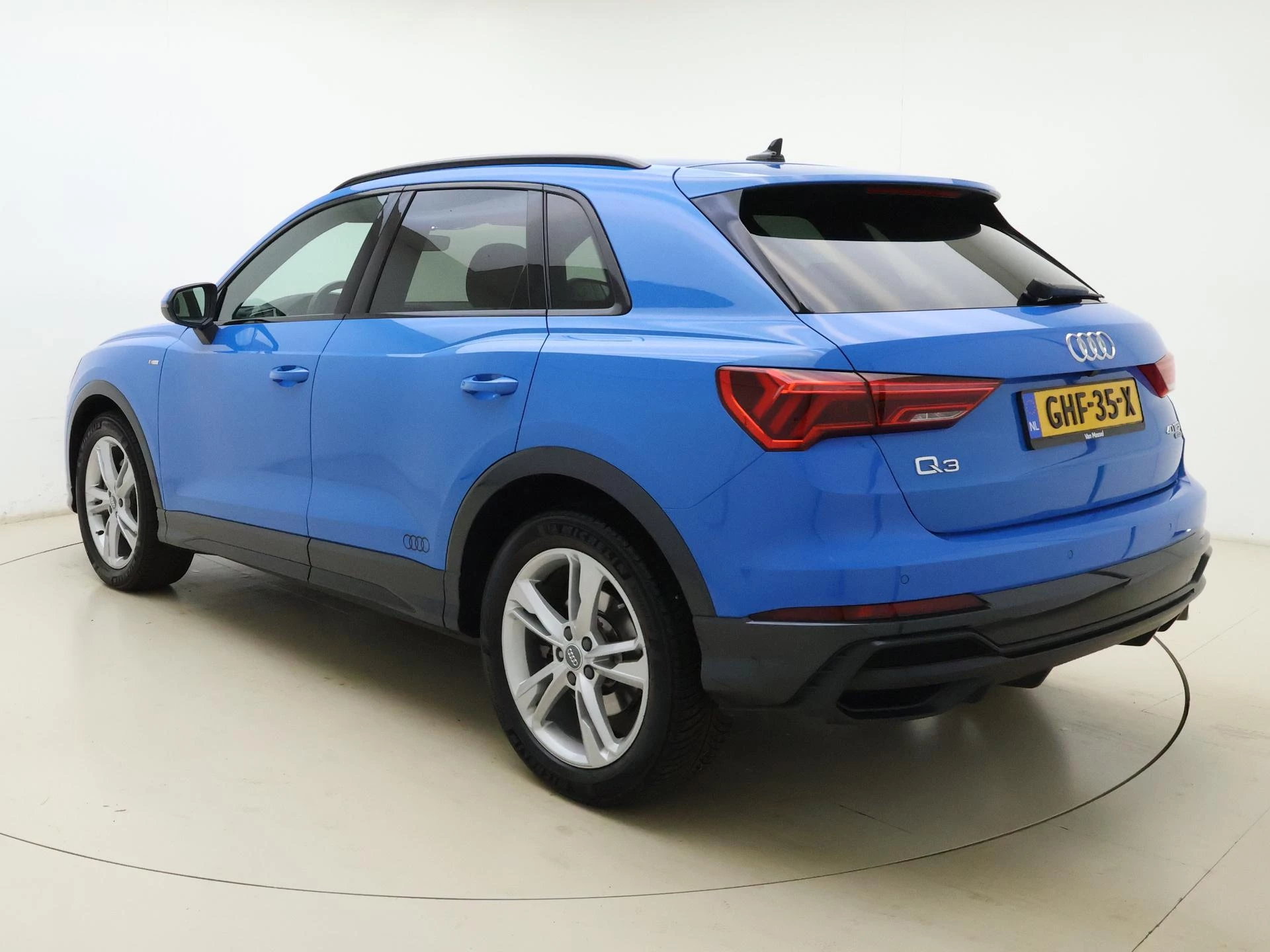 Audi-Q3-image-6