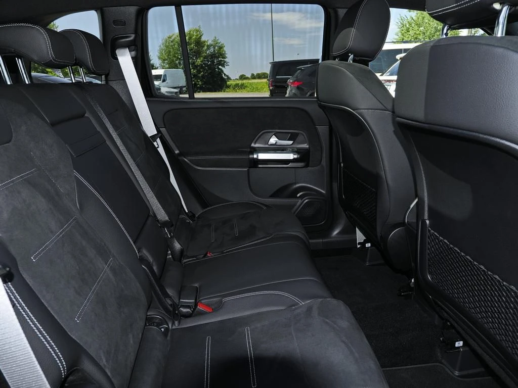 Mercedes-Benz-GLB 200 d-image-14