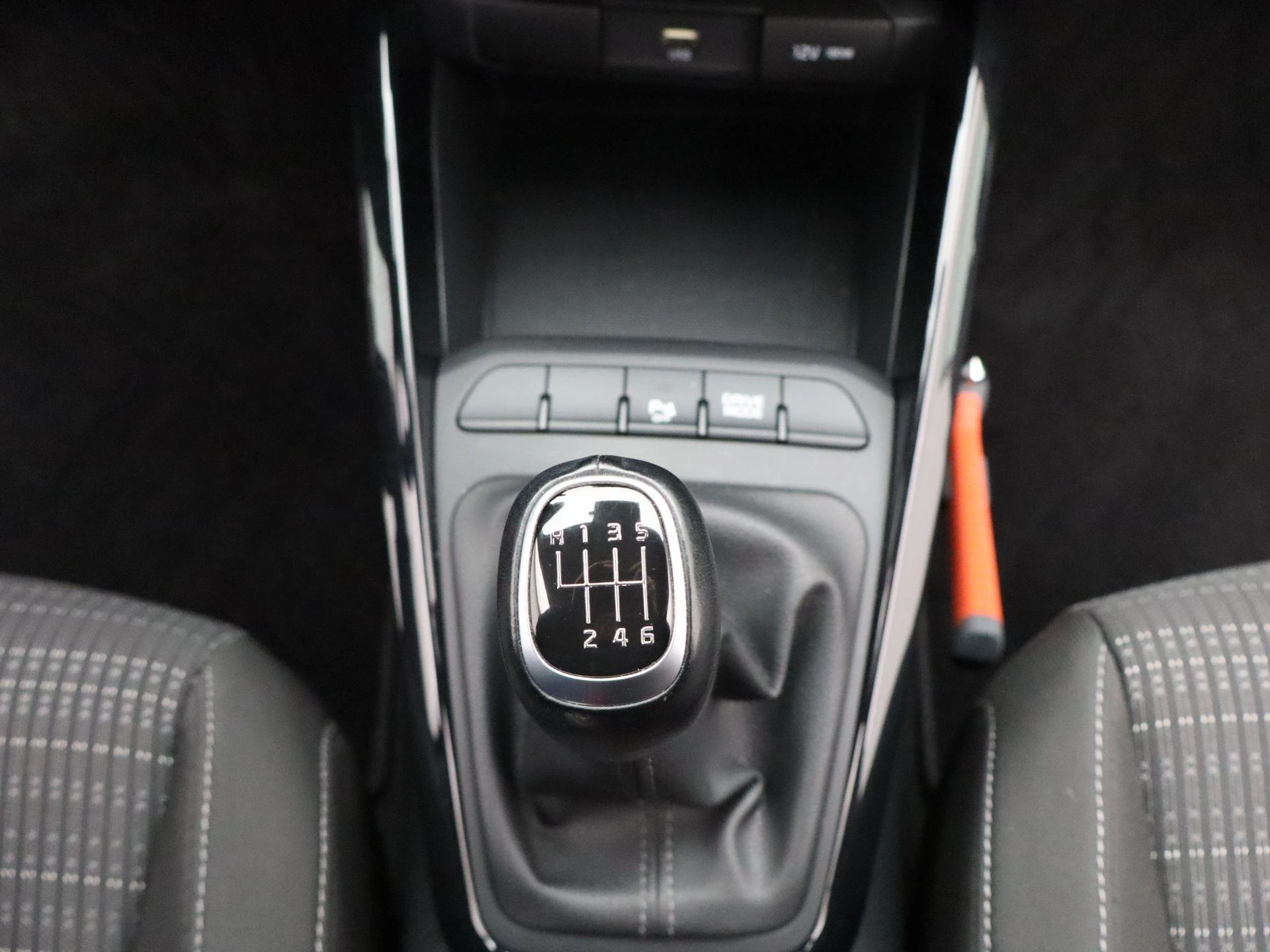 Kia-Stonic-image-14