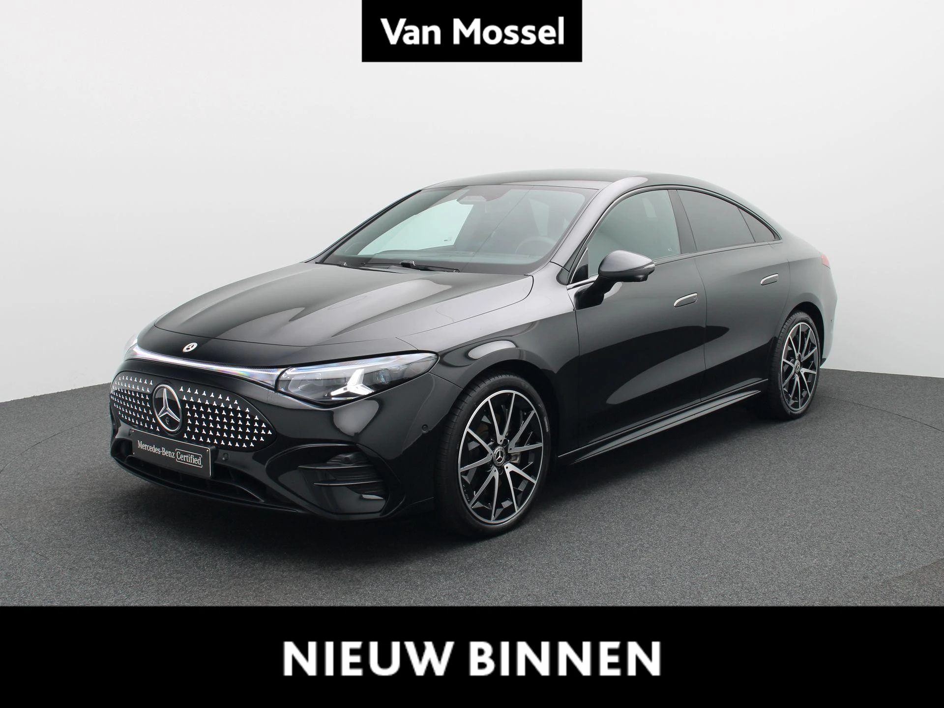 Mercedes-Benz-CLA-image-0