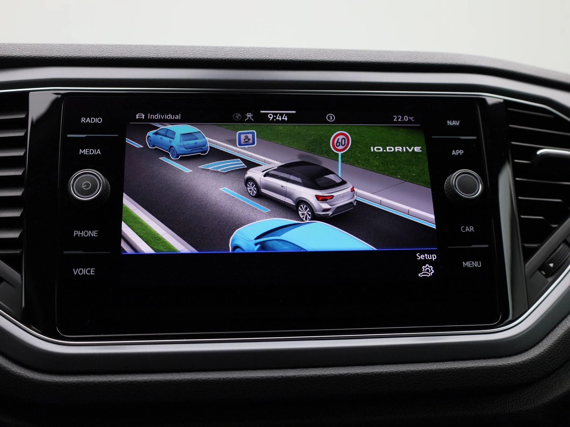 Volkswagen-T-Roc-image-31