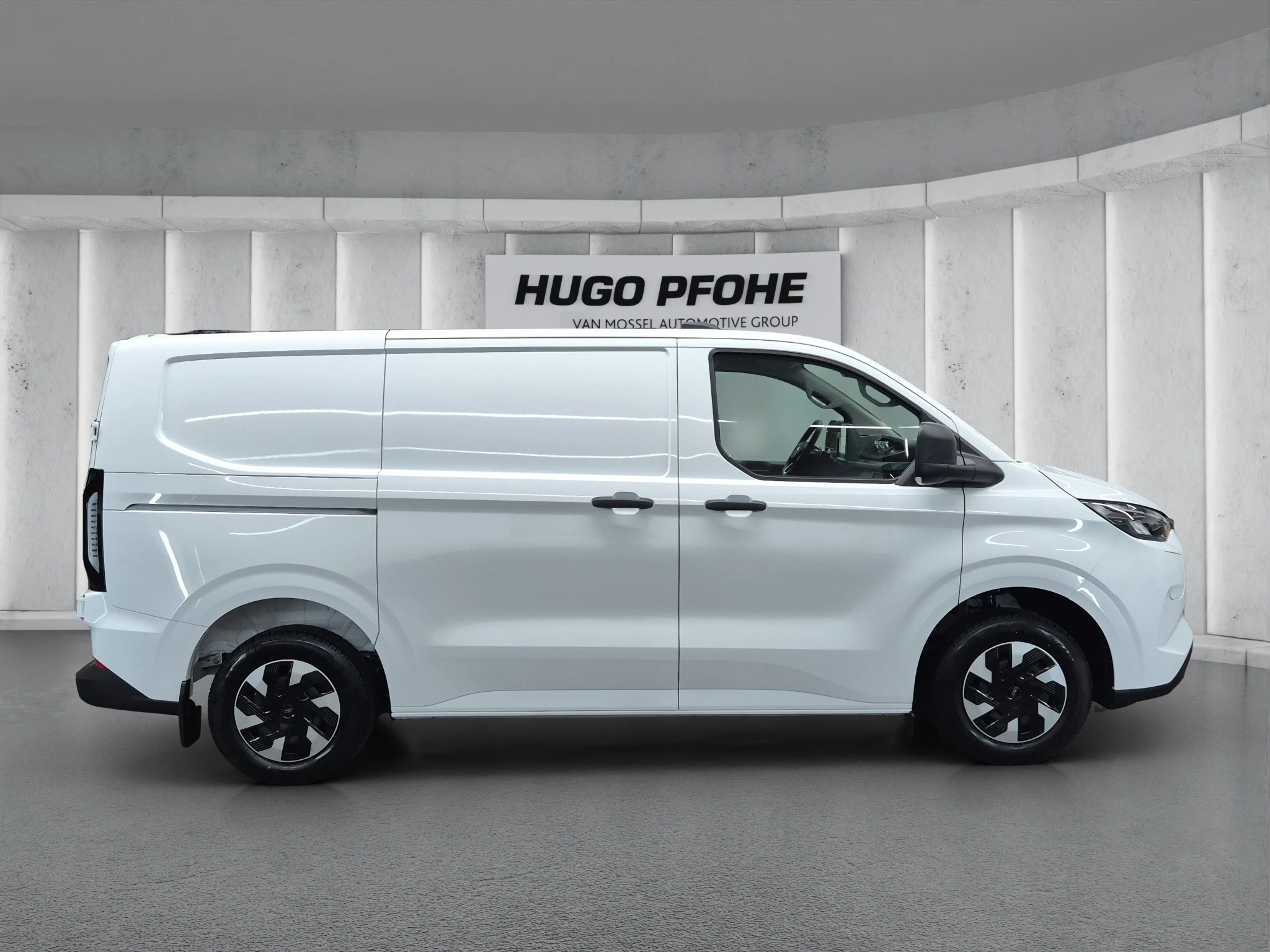 Ford-Transit Custom-image-5