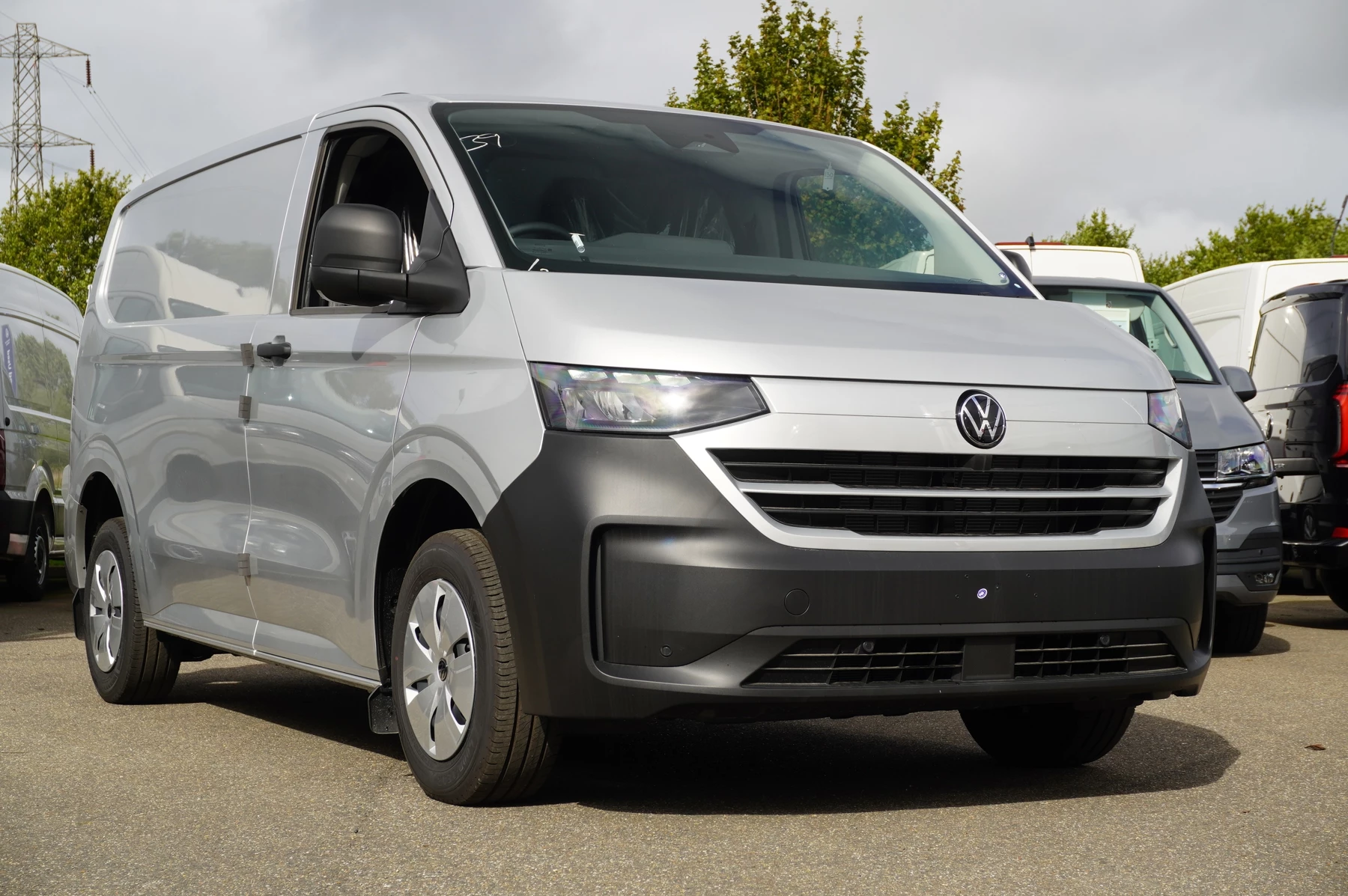 Volkswagen-Transporter-image-3