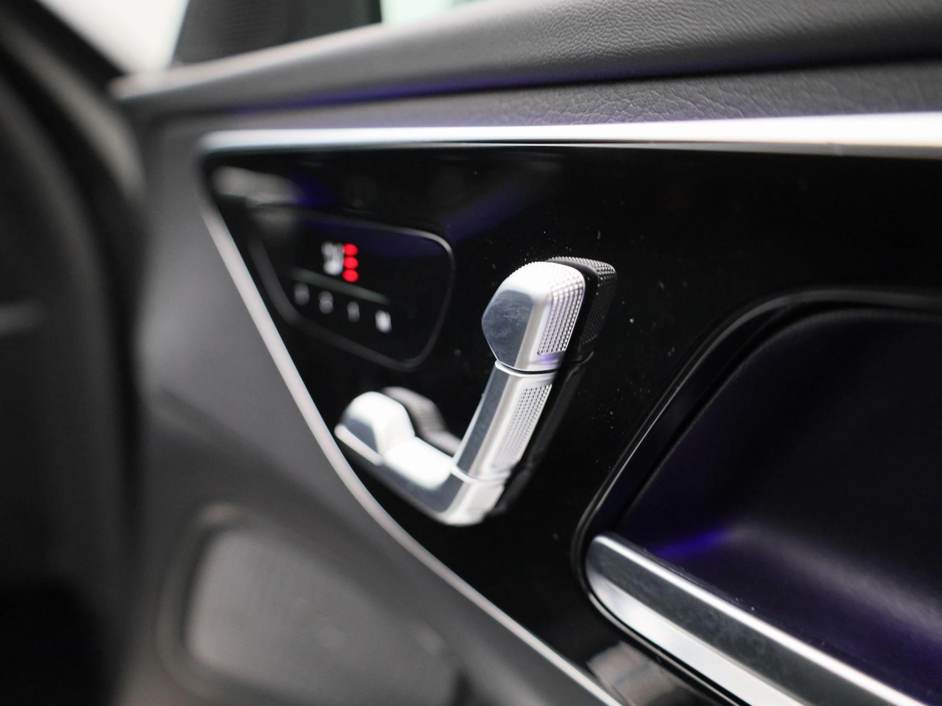 Mercedes-Benz-Classe C-image-49