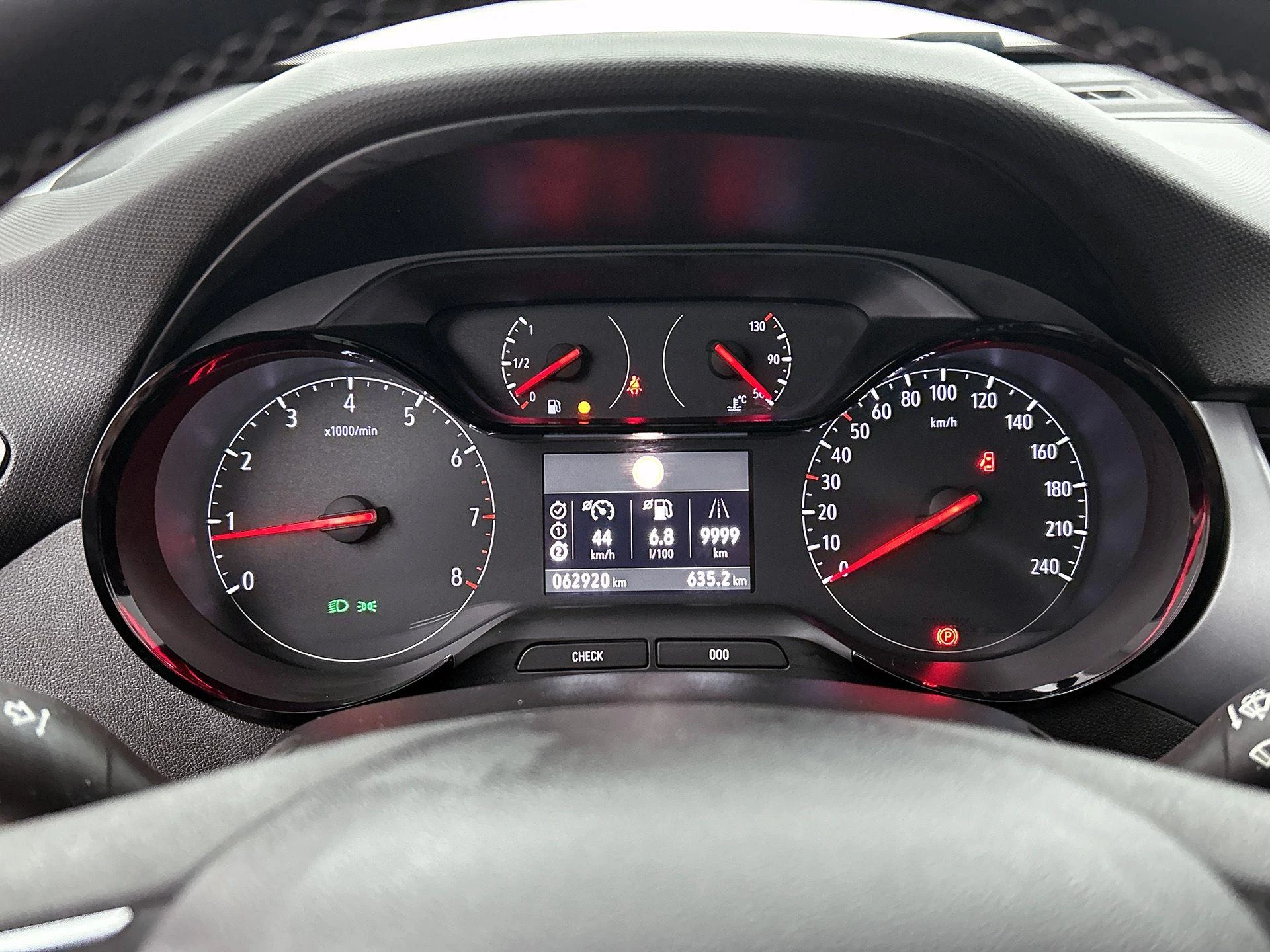 Opel-Crossland X-image-10