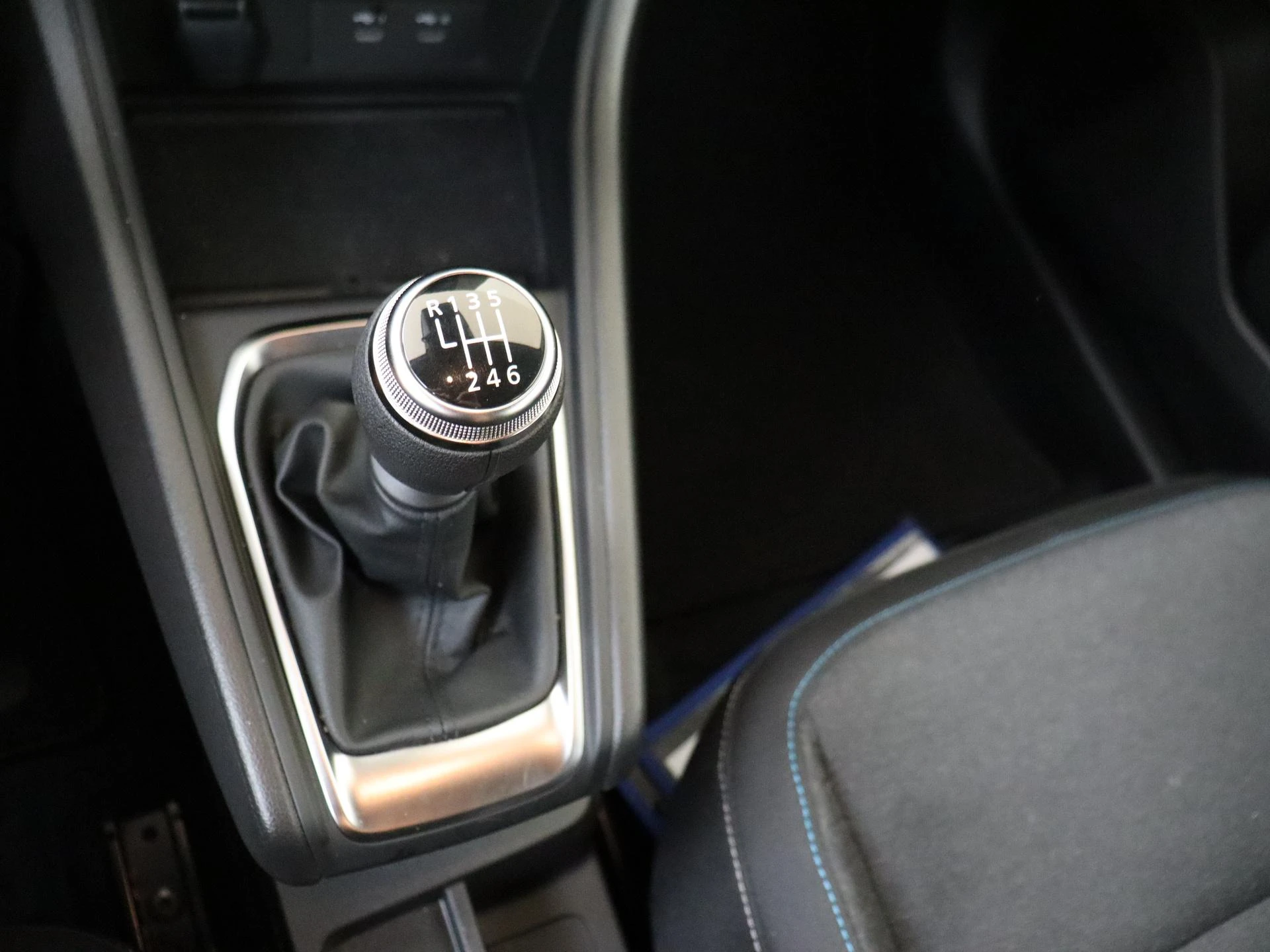 Renault-Captur-image-13
