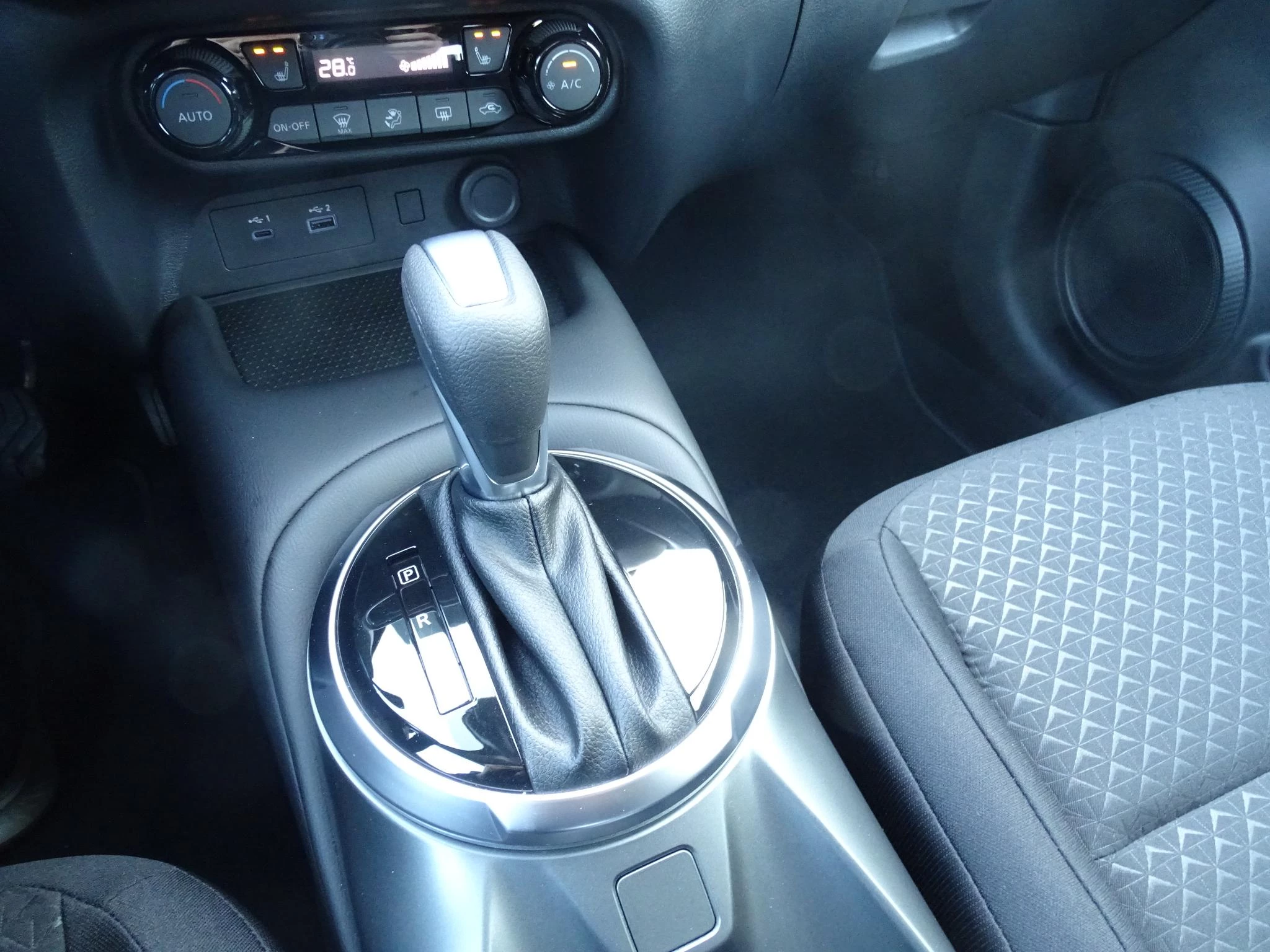 Nissan Juke 1.0 DIG-T Acenta automaat