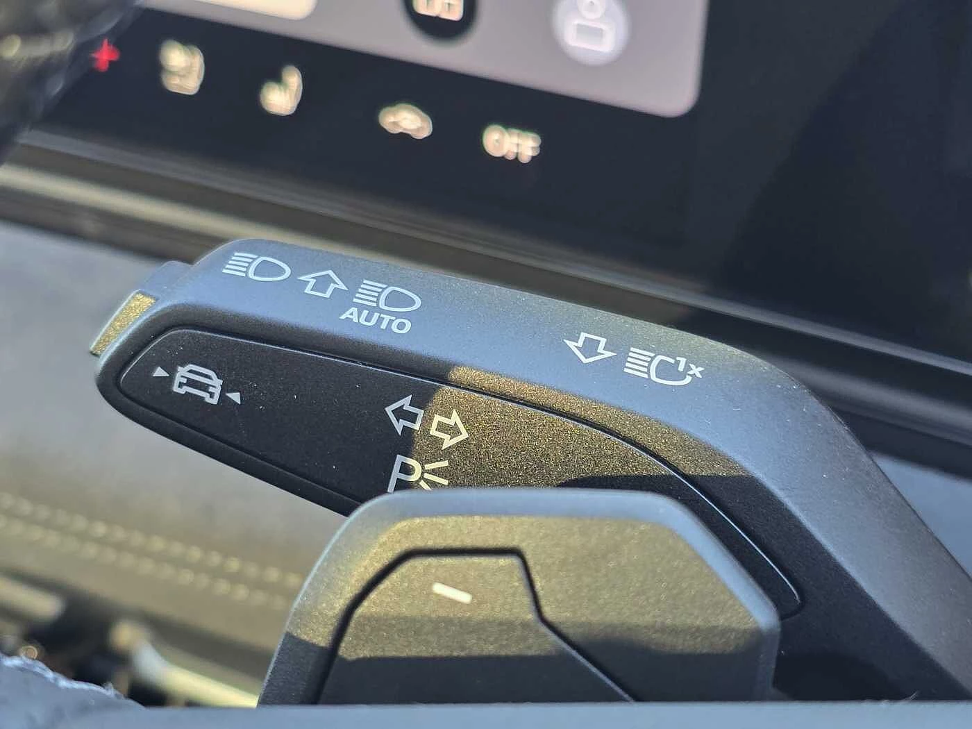 Audi-S6 Avant e-tron-image-26