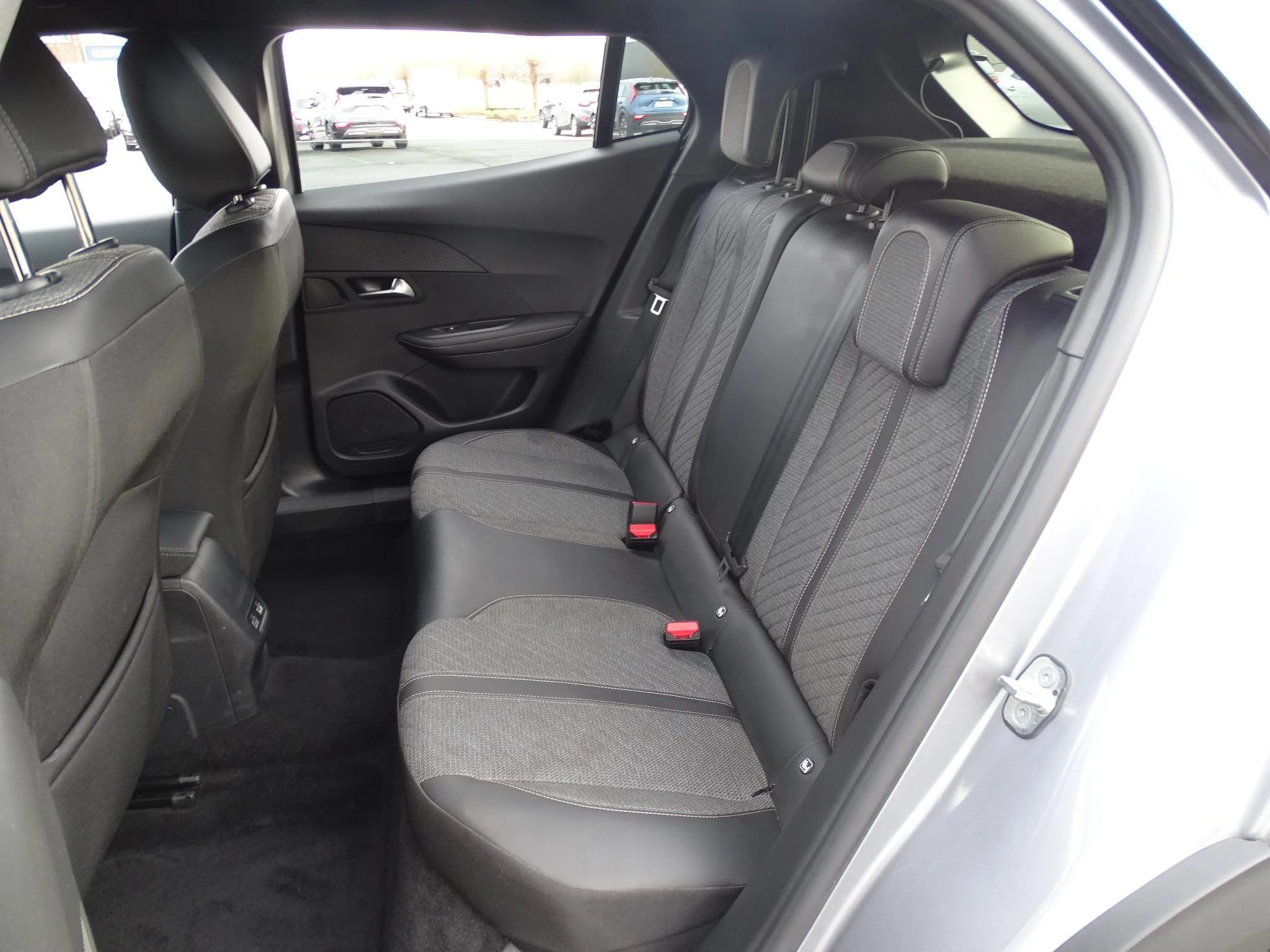 Peugeot-2008-image-12