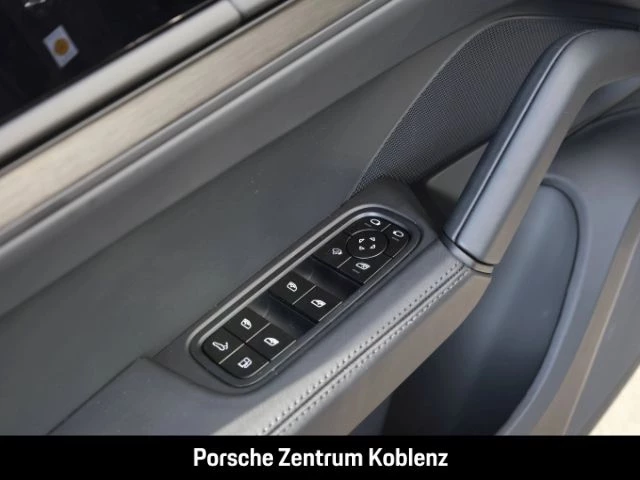 Porsche Cayenne E-Hybrid Black Edition black edition