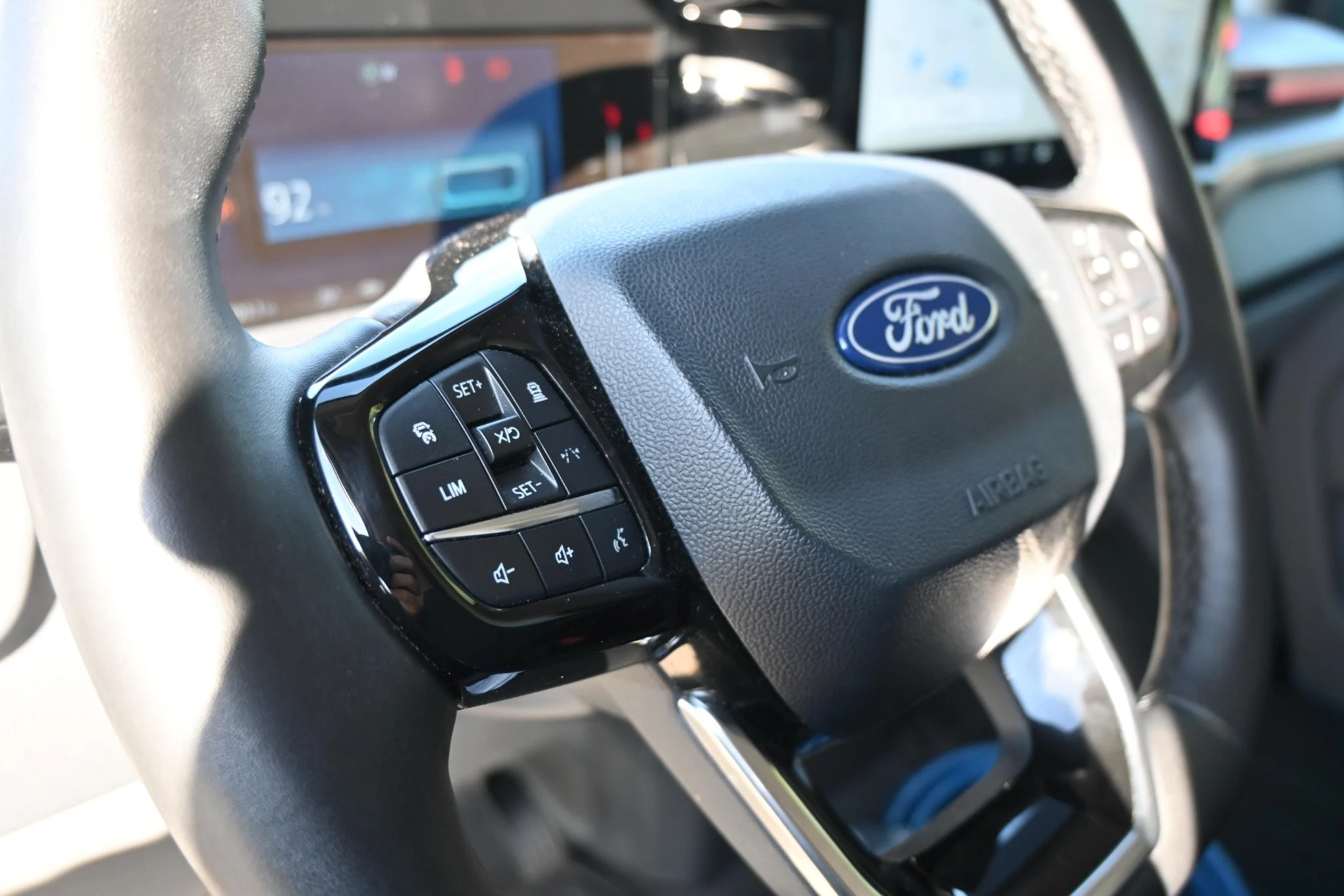 Ford-E-Transit-image-17