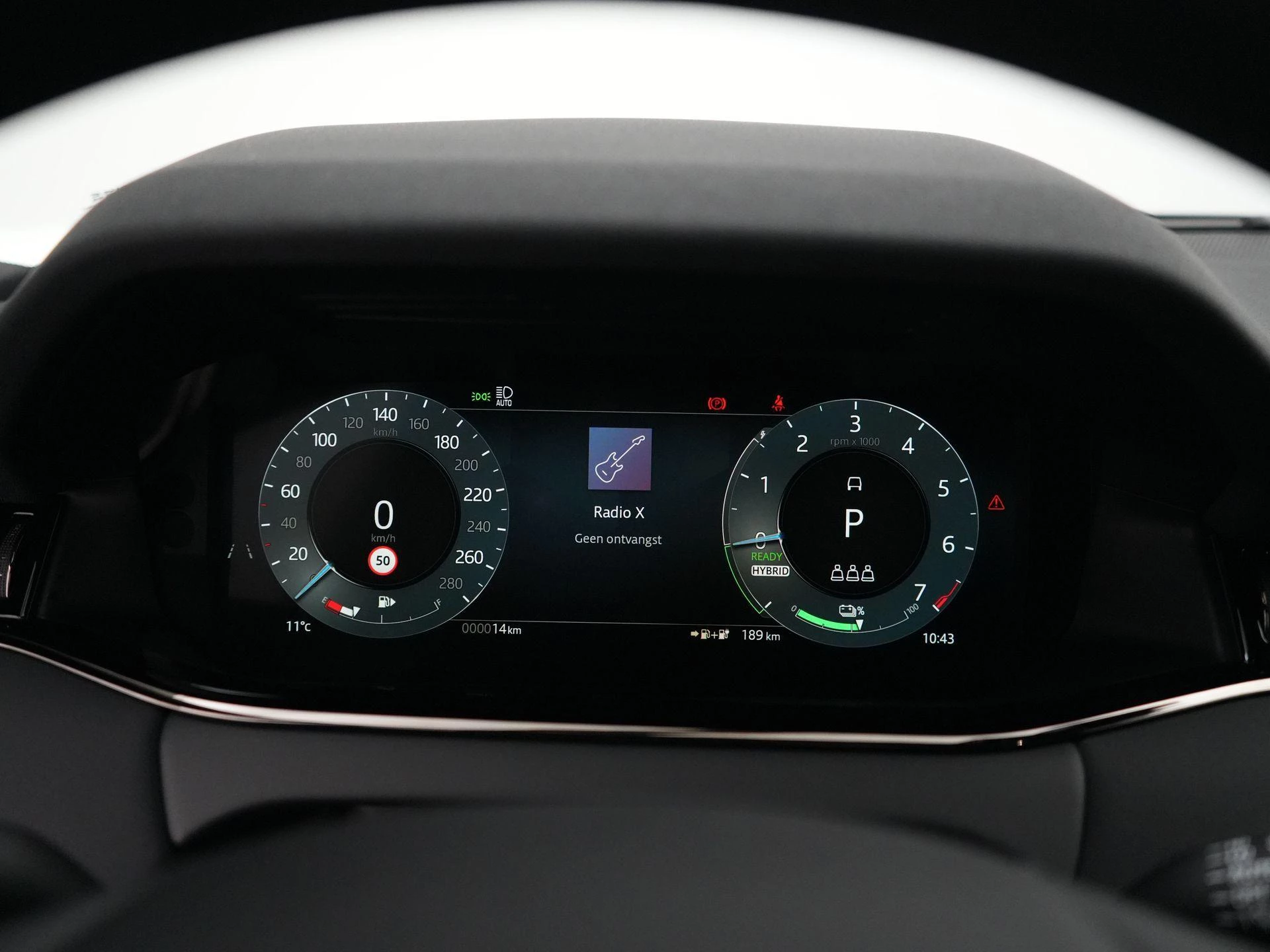 Land Rover-Range Rover Evoque-image-17