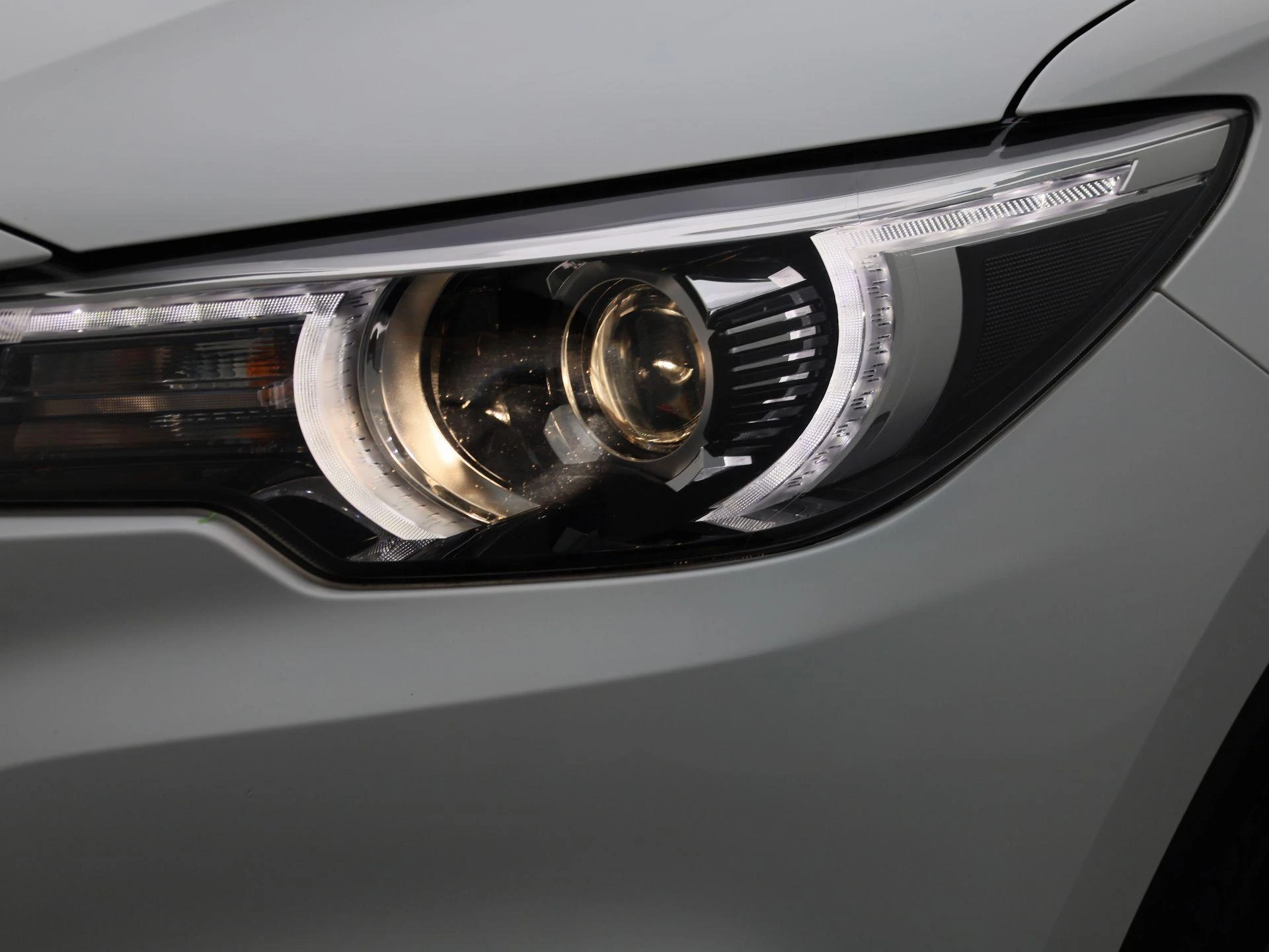 MG-ZS EV-image-3