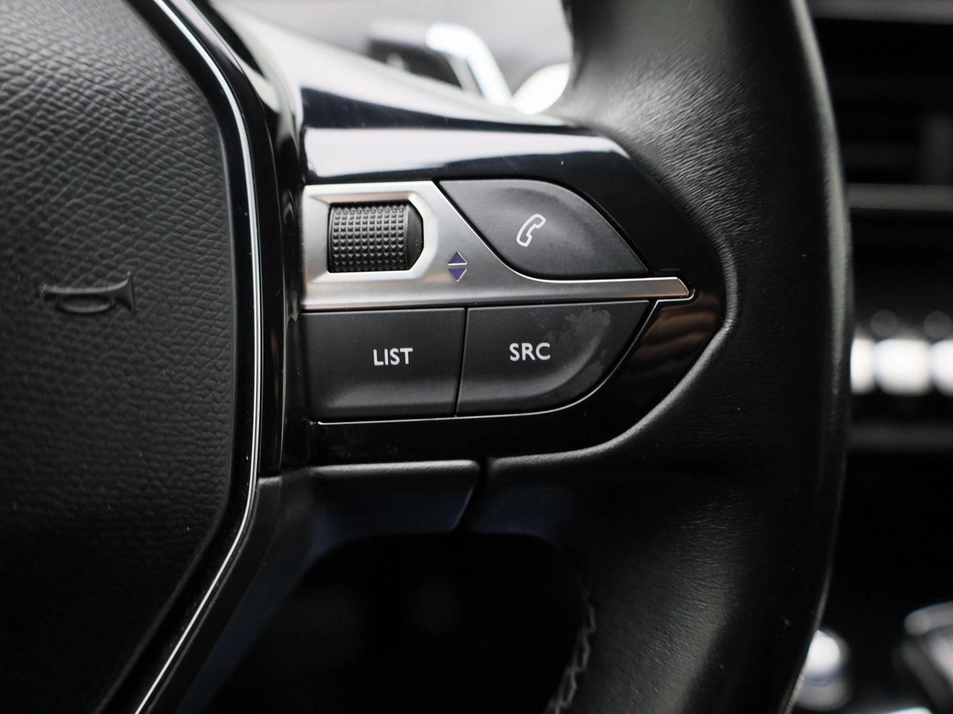 Peugeot-3008-image-18