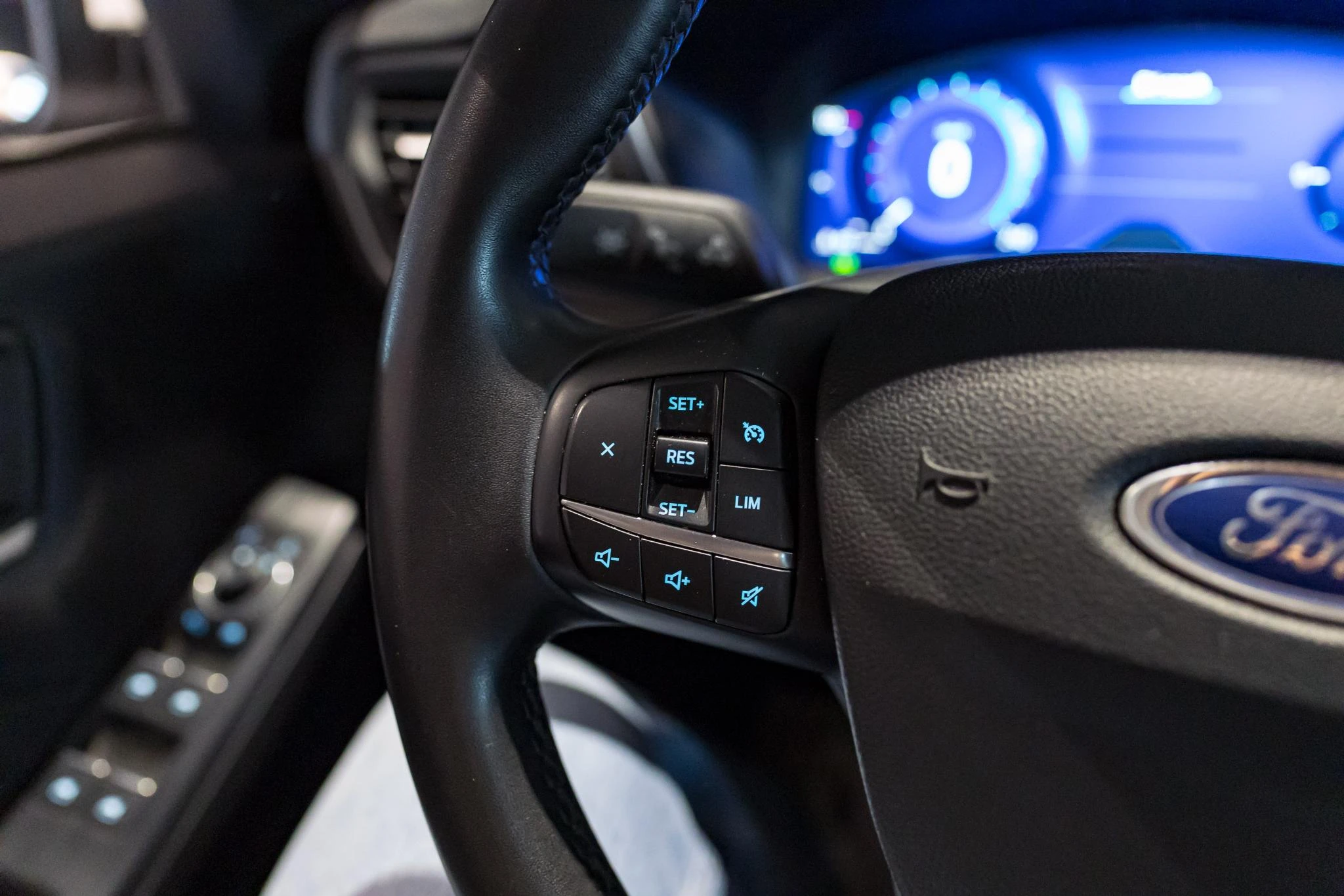 Ford-Kuga-image-24