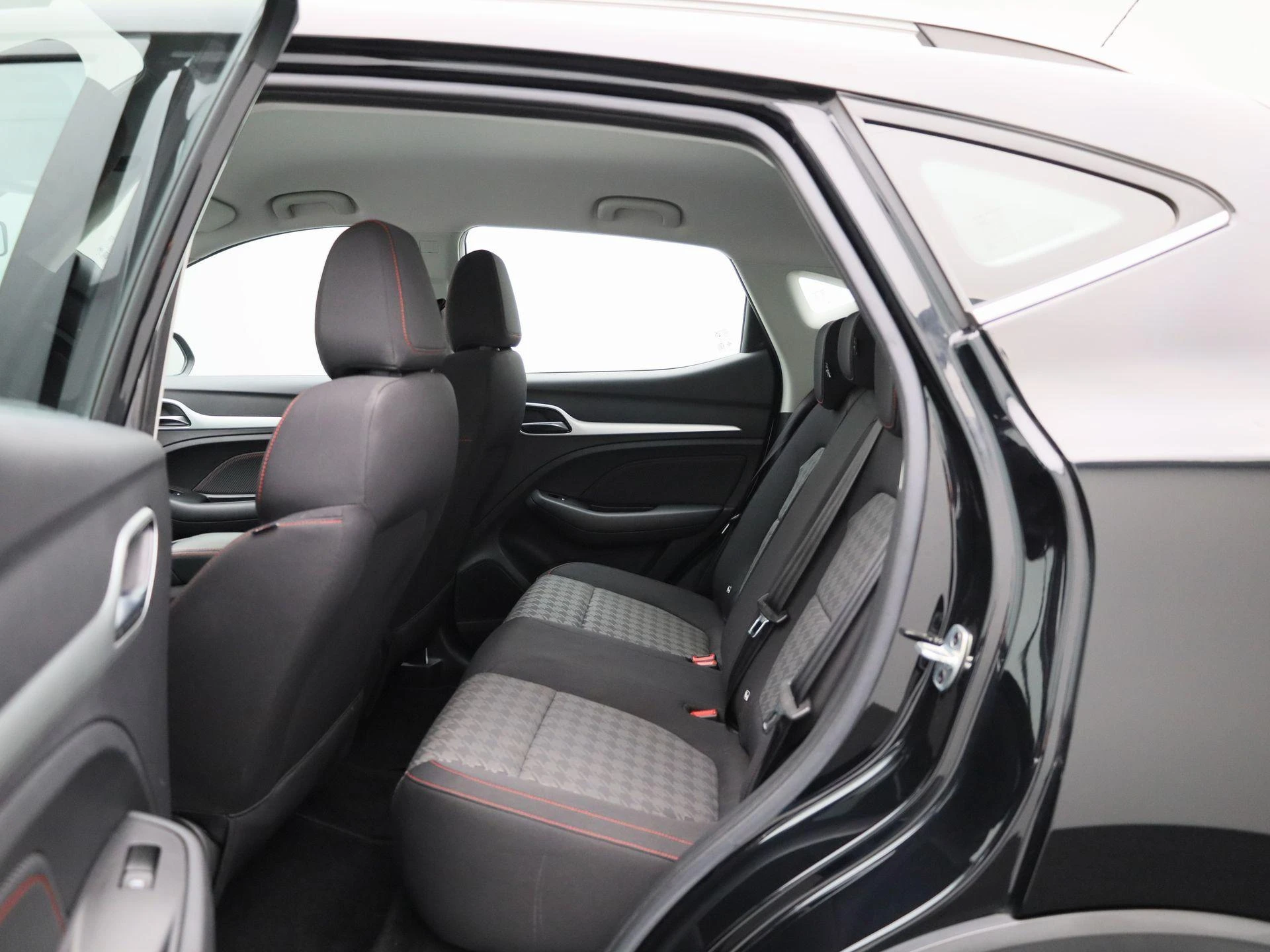 MG ZS EV - 10