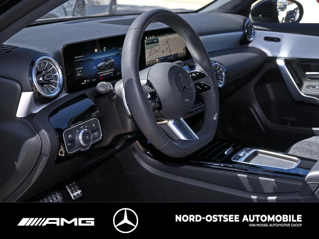 Mercedes-Benz A-Klasse 180 AMG PANO NIGHT MBUX KEYLESS-GO SHZ AMG Line