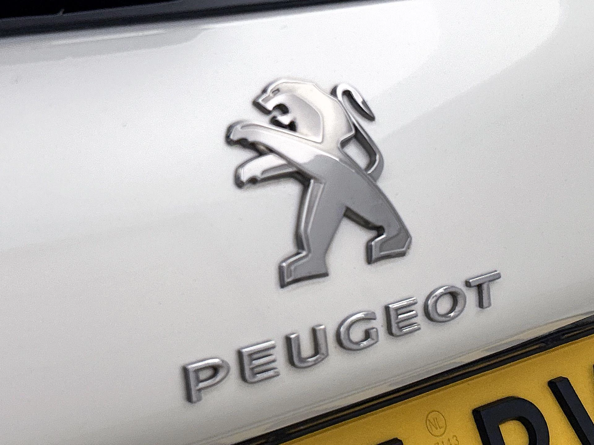 Peugeot 2008 1.2 PureTech Allure