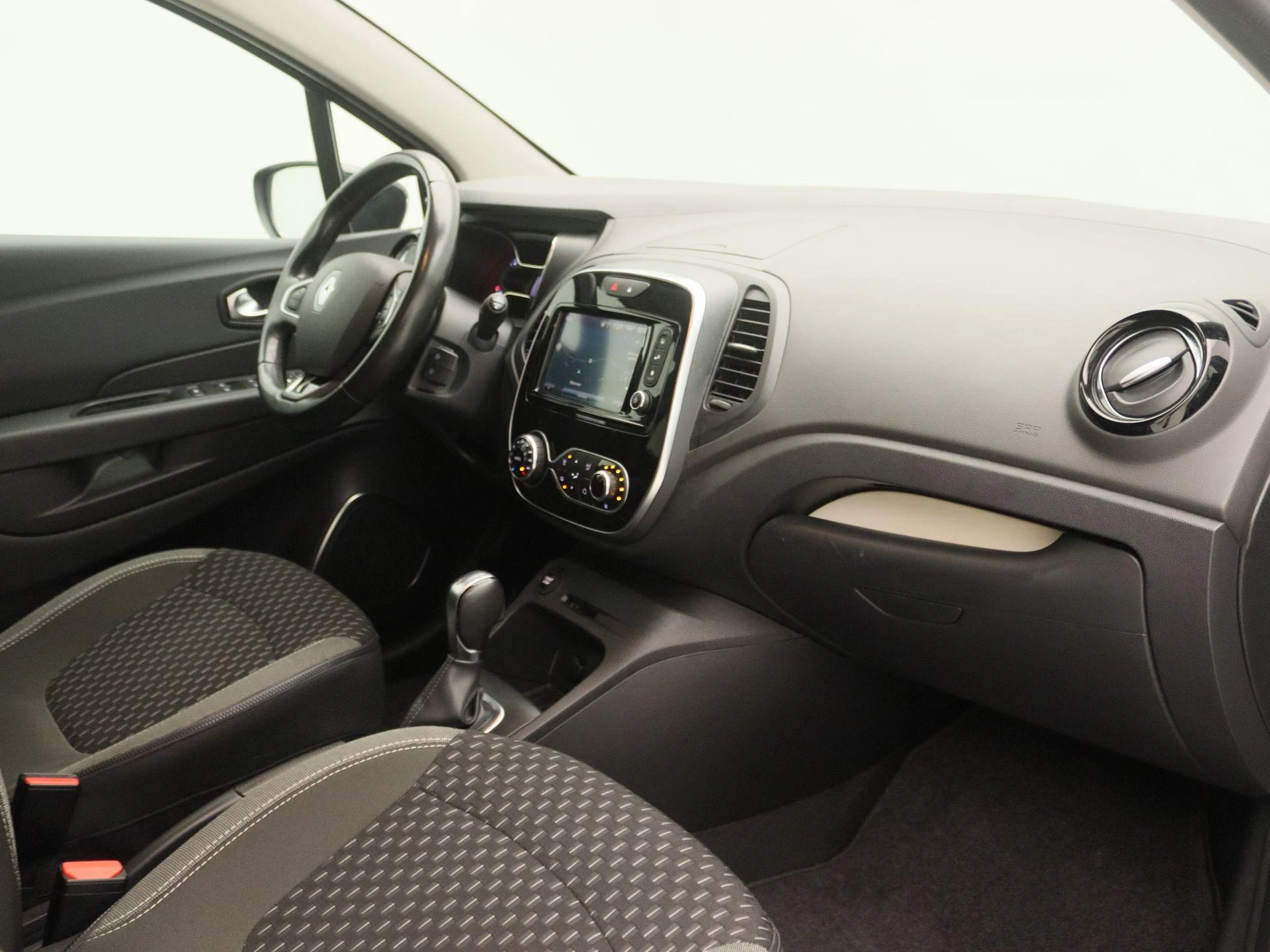 Renault-Captur-image-21