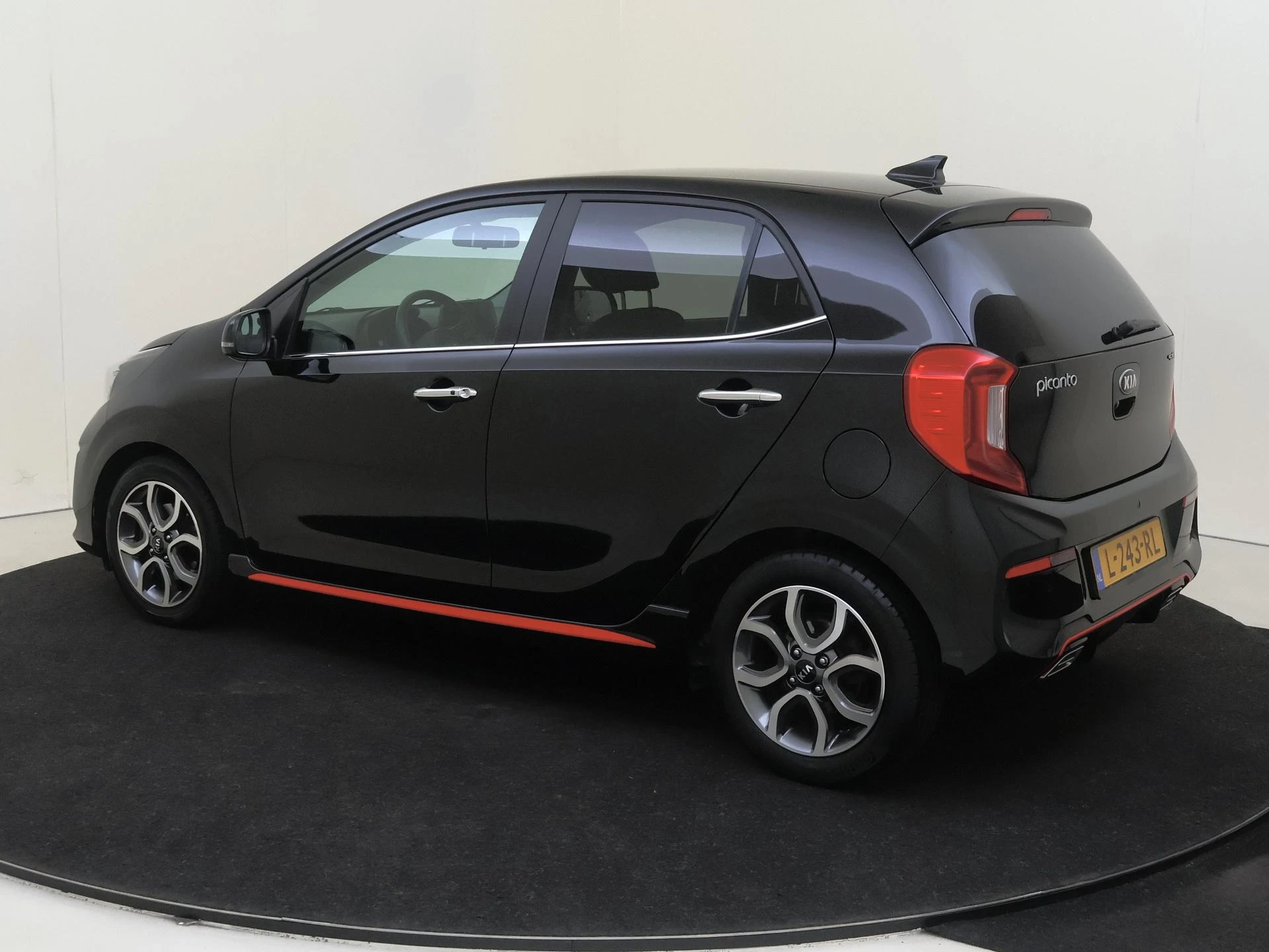 Kia-Picanto-image-2