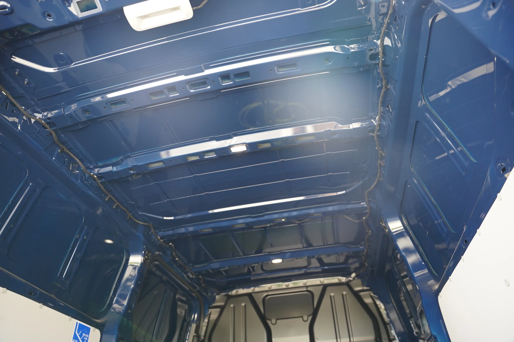 Volkswagen-Transporter-image-36