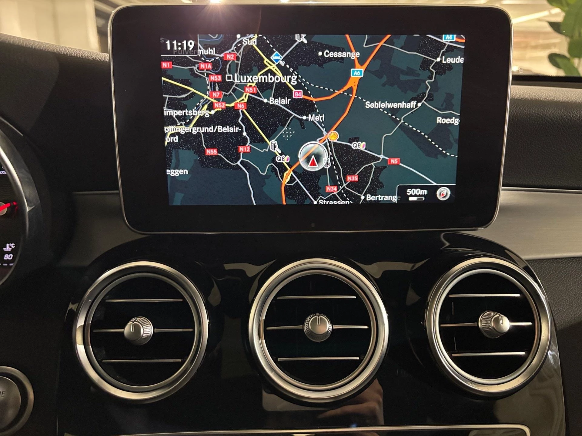 Mercedes-Benz-GLC-image-2