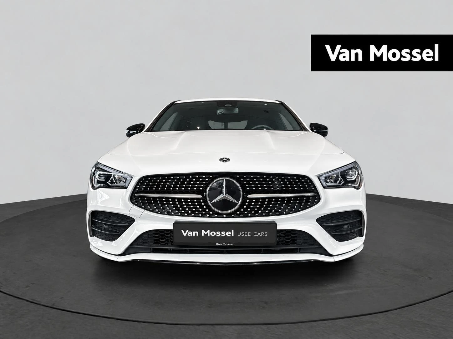 Mercedes-Benz-CLA-image-1