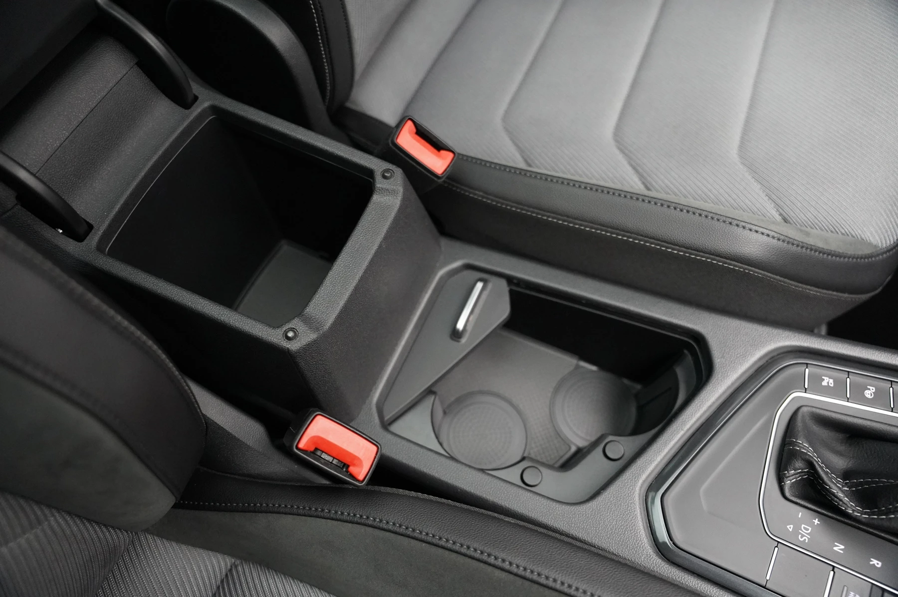 Volkswagen-Tiguan-image-28