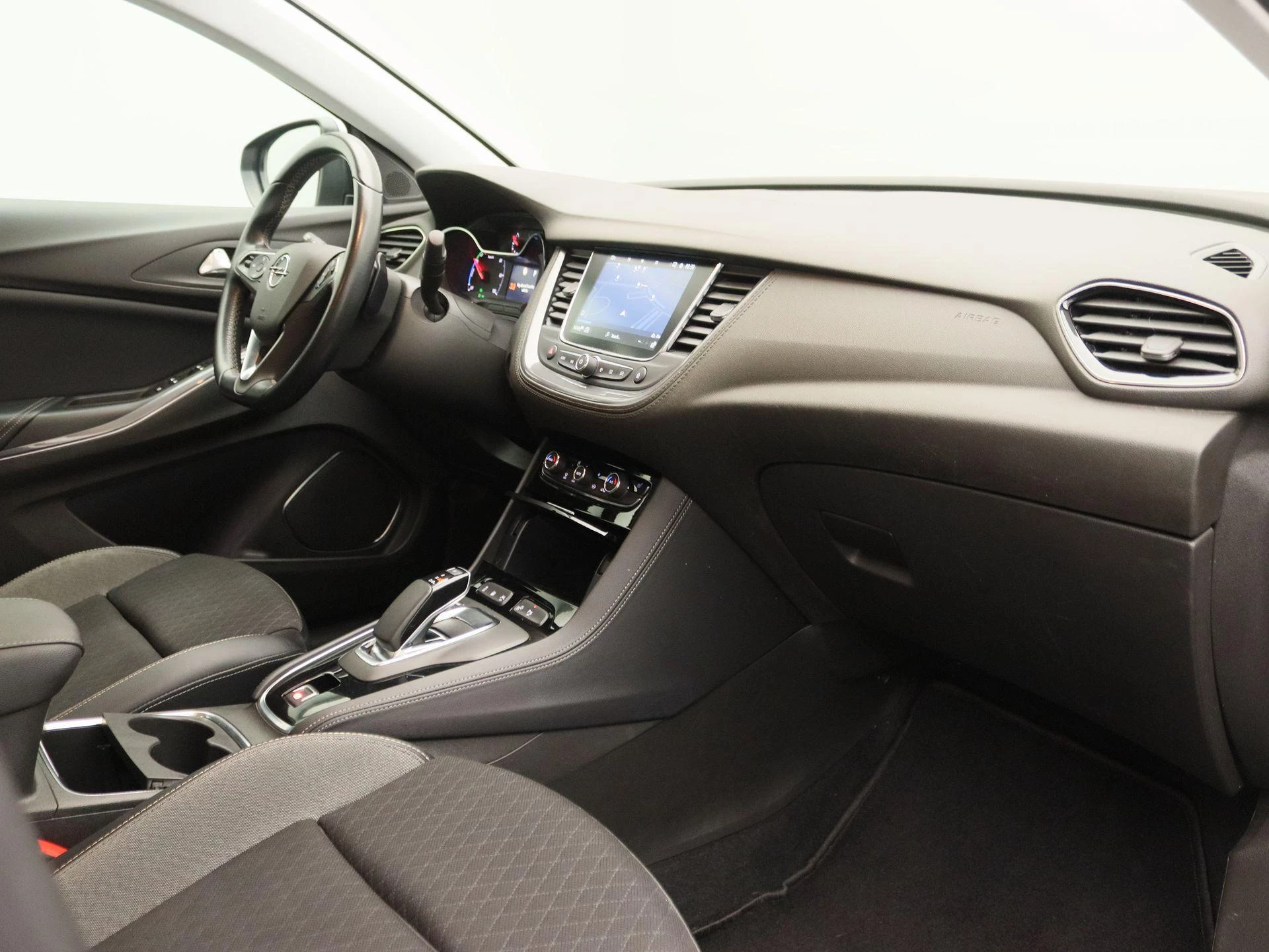 Opel Grandland X 1.6 Turbo Hybrid Elegance