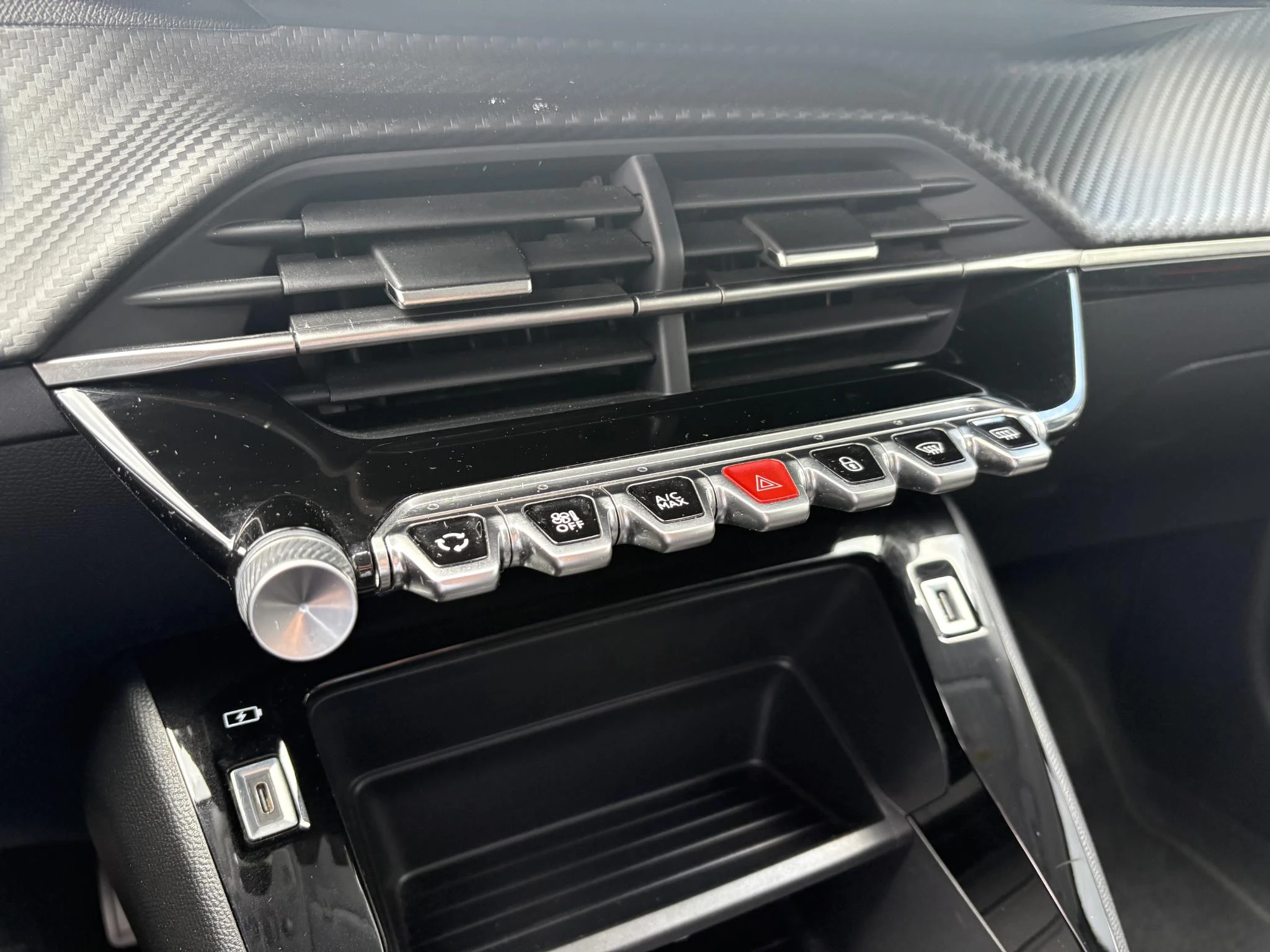 Peugeot-208-image-15