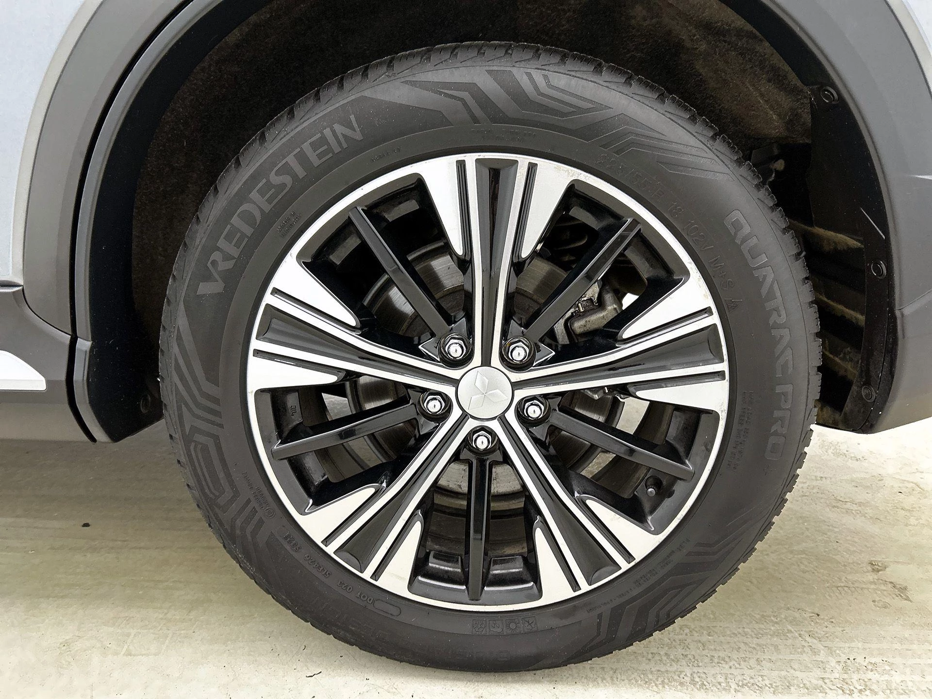 Mitsubishi-Eclipse Cross-image-31