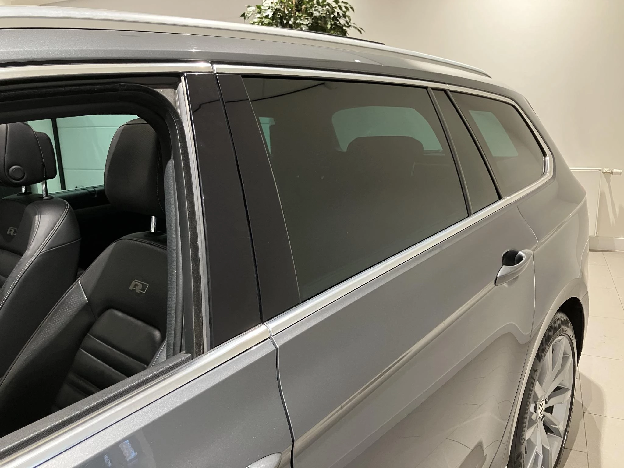 Volkswagen-Passat-image-4