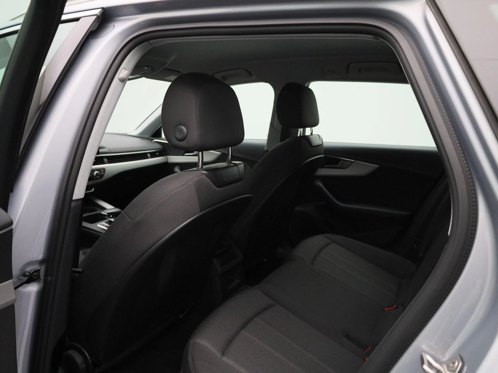 Audi A4 Avant 2.0 30 TDi 100kW S tronic Attraction B.E