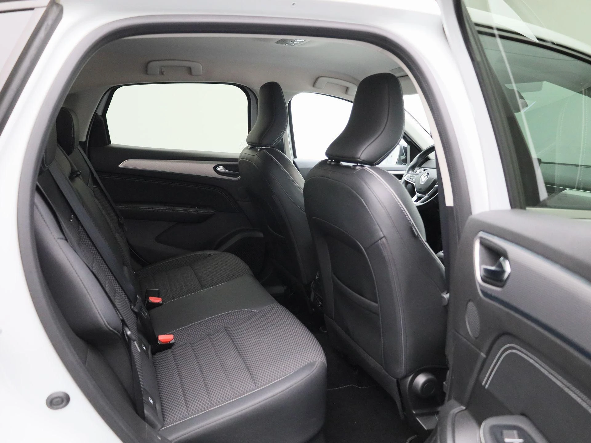 Renault-Arkana-image-33