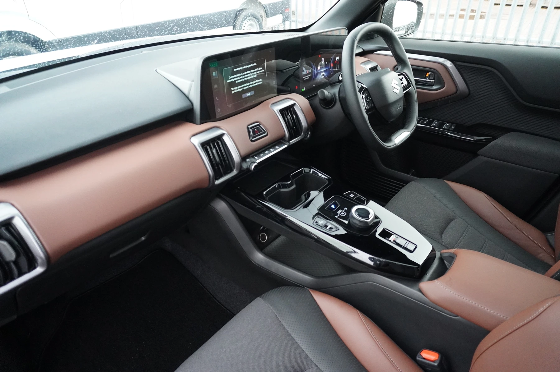 Suzuki-e Vitara-image-1