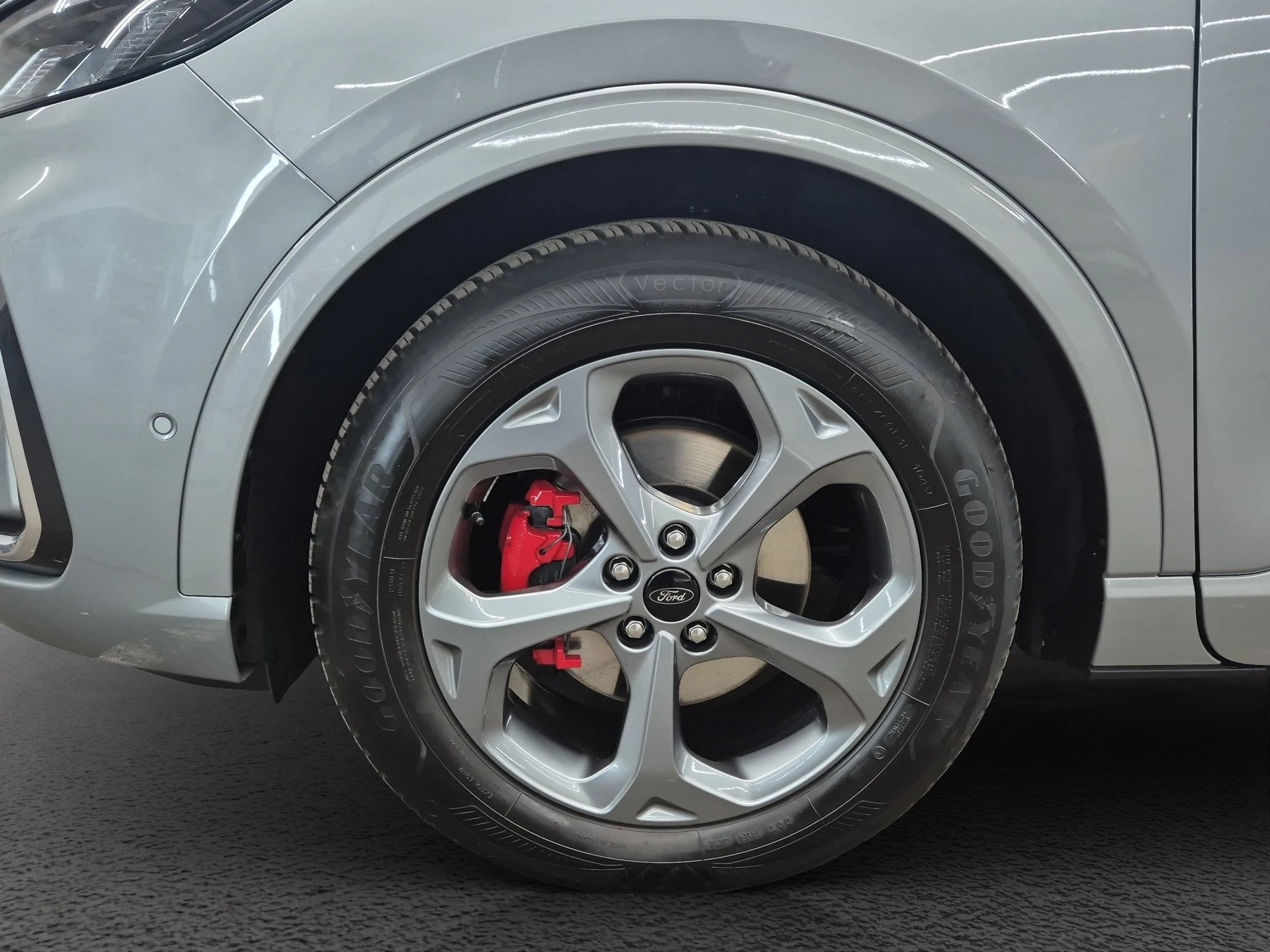 Ford Kuga ST-Line X Aut.*360GRAD*LED-MATRIX*NAVI*GRA*WINTER-PKT.