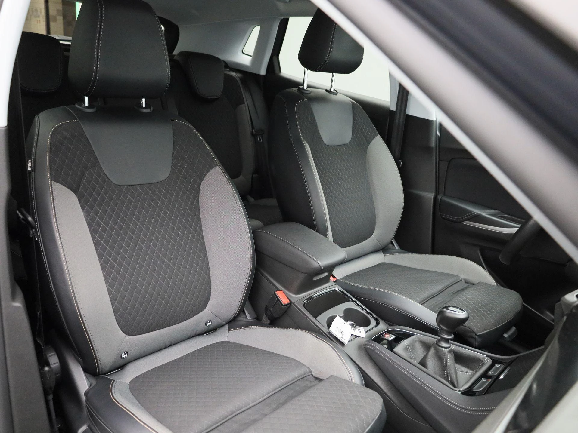 Opel-Grandland-image-36